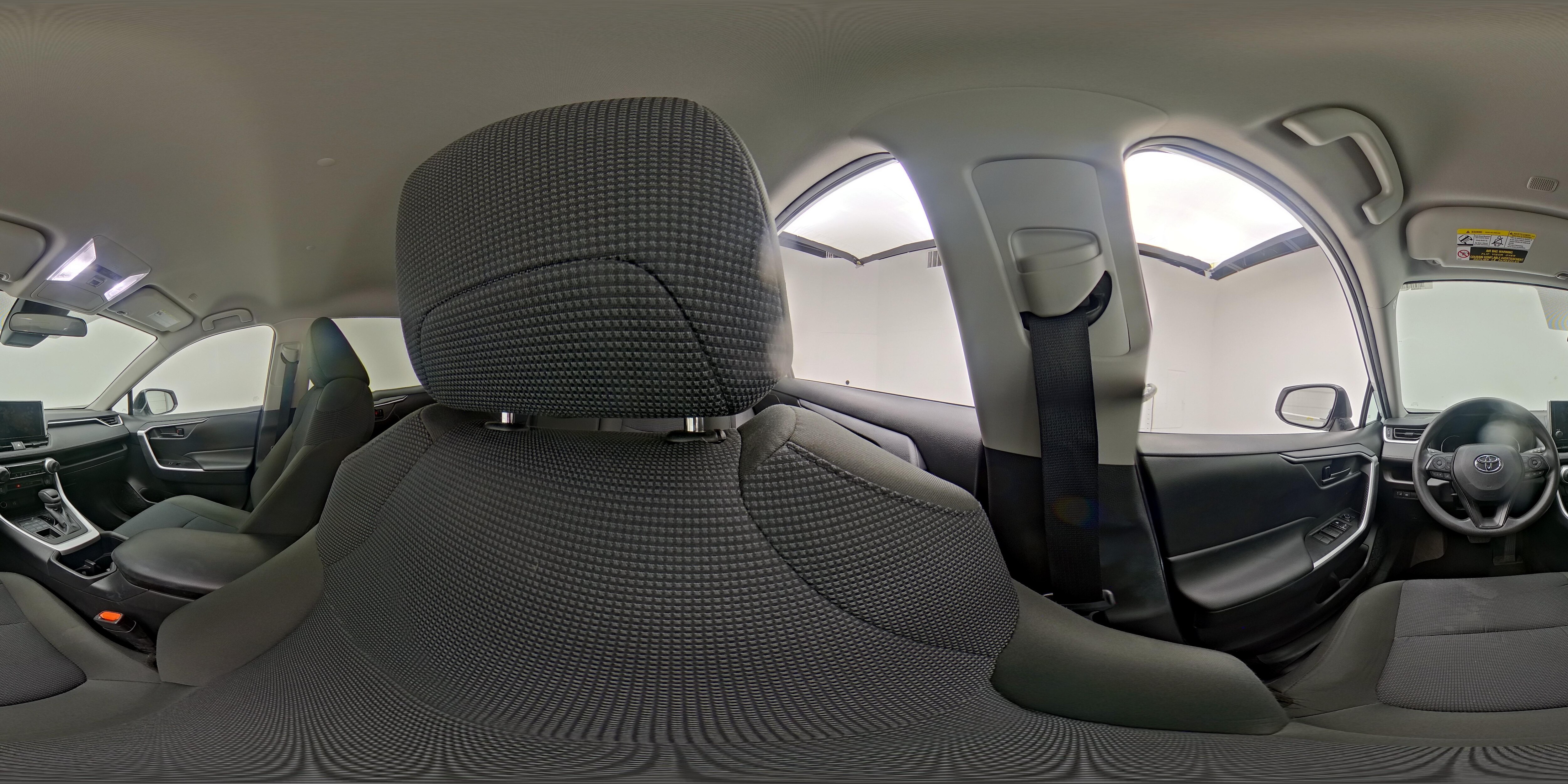2025 Toyota RAV4 LE - Photo 27