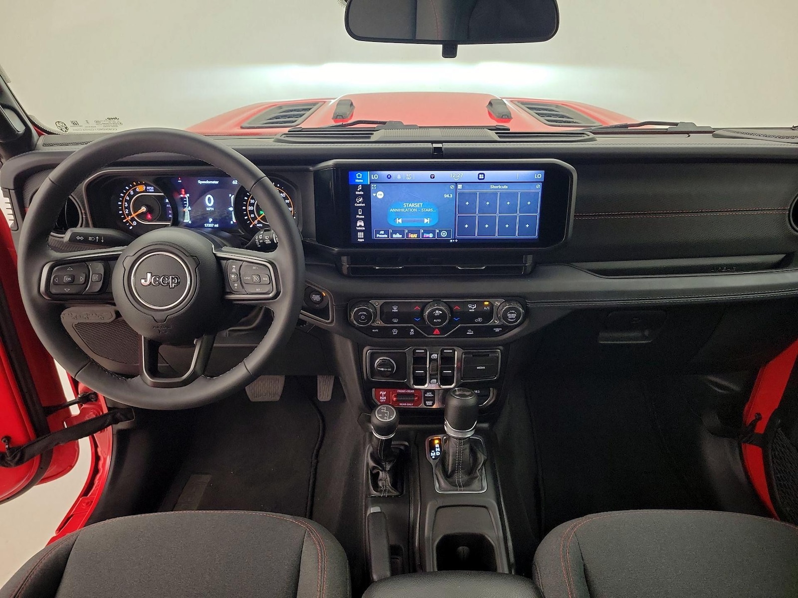 2025 Jeep Wrangler 4-Door Rubicon - Photo 10