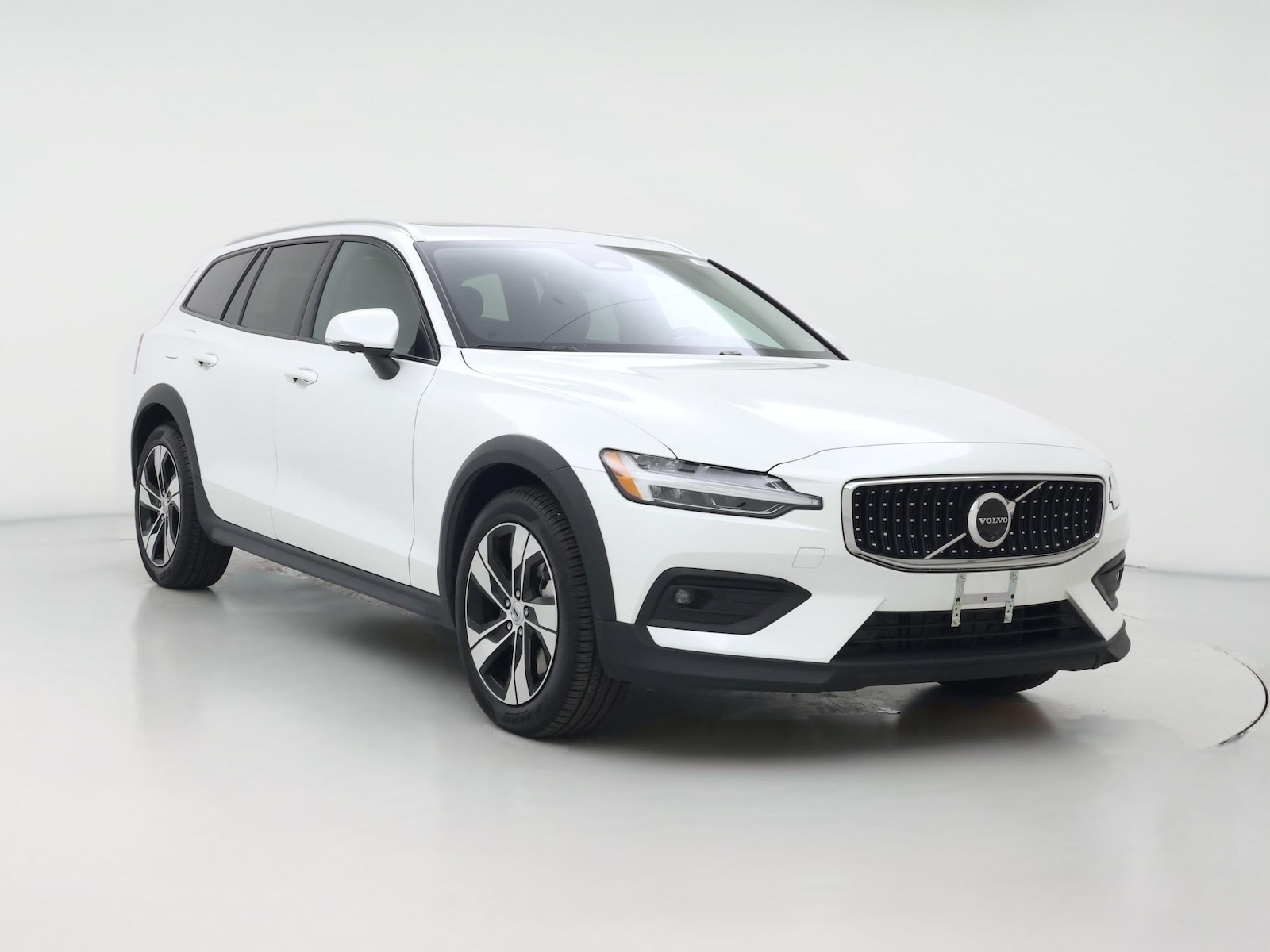 2025 Volvo V60 Cross Country