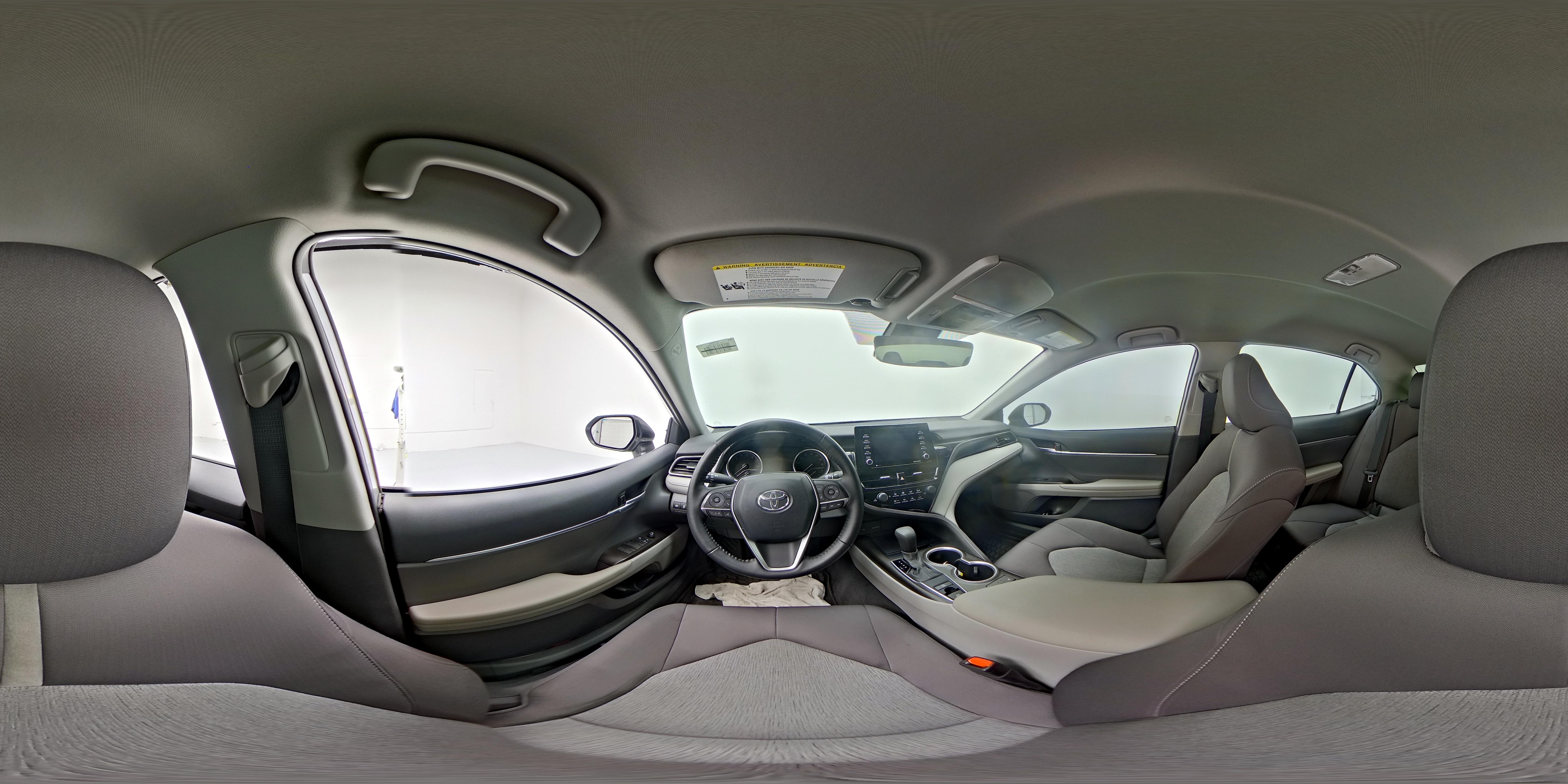 2021 Toyota Camry LE - Photo 27