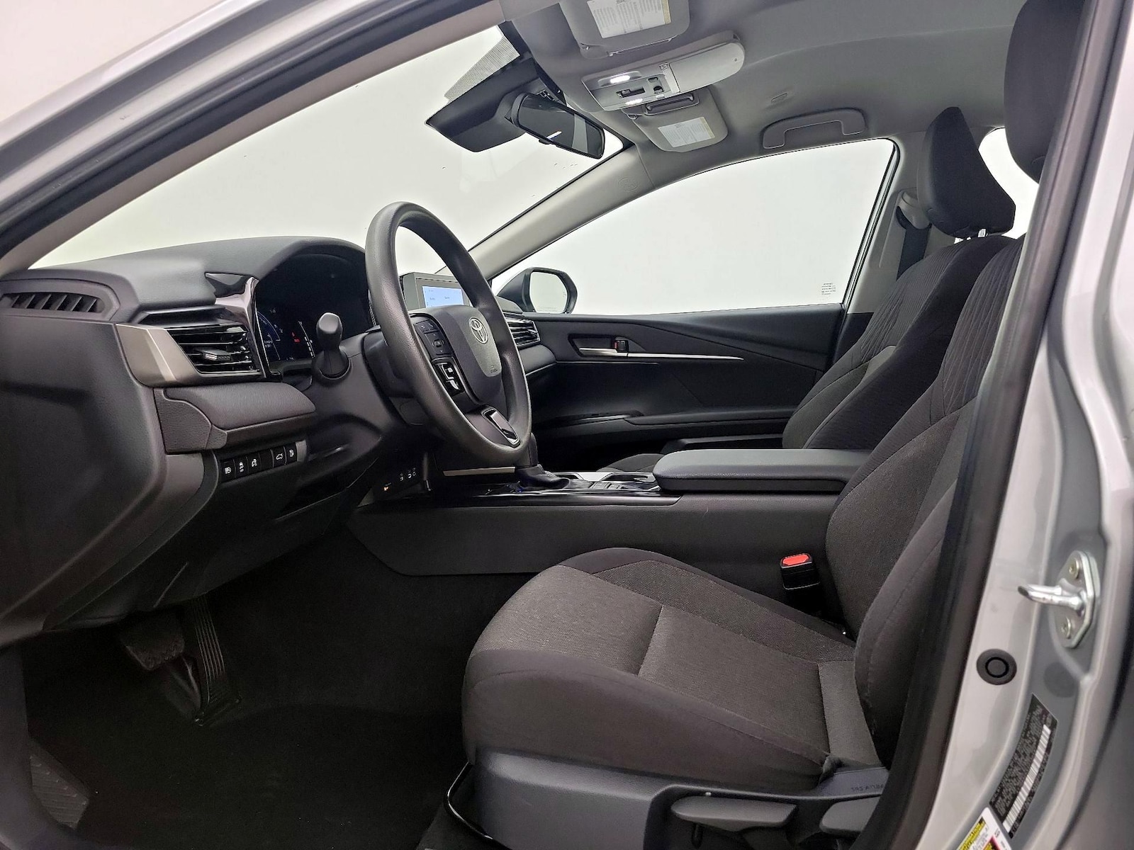 2025 Toyota Camry LE - Photo 12