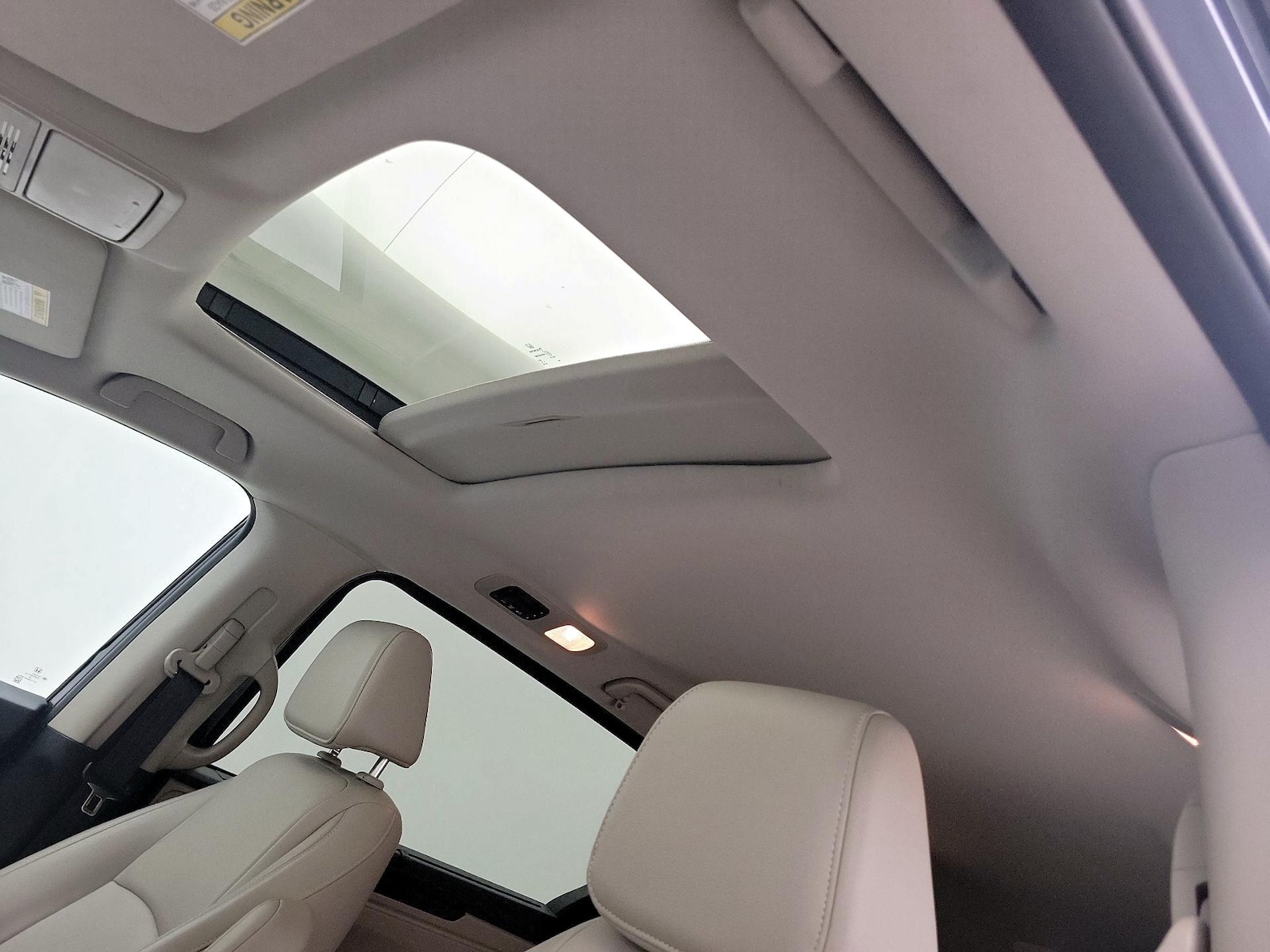 Sunroof(s) & Overhead Airbags