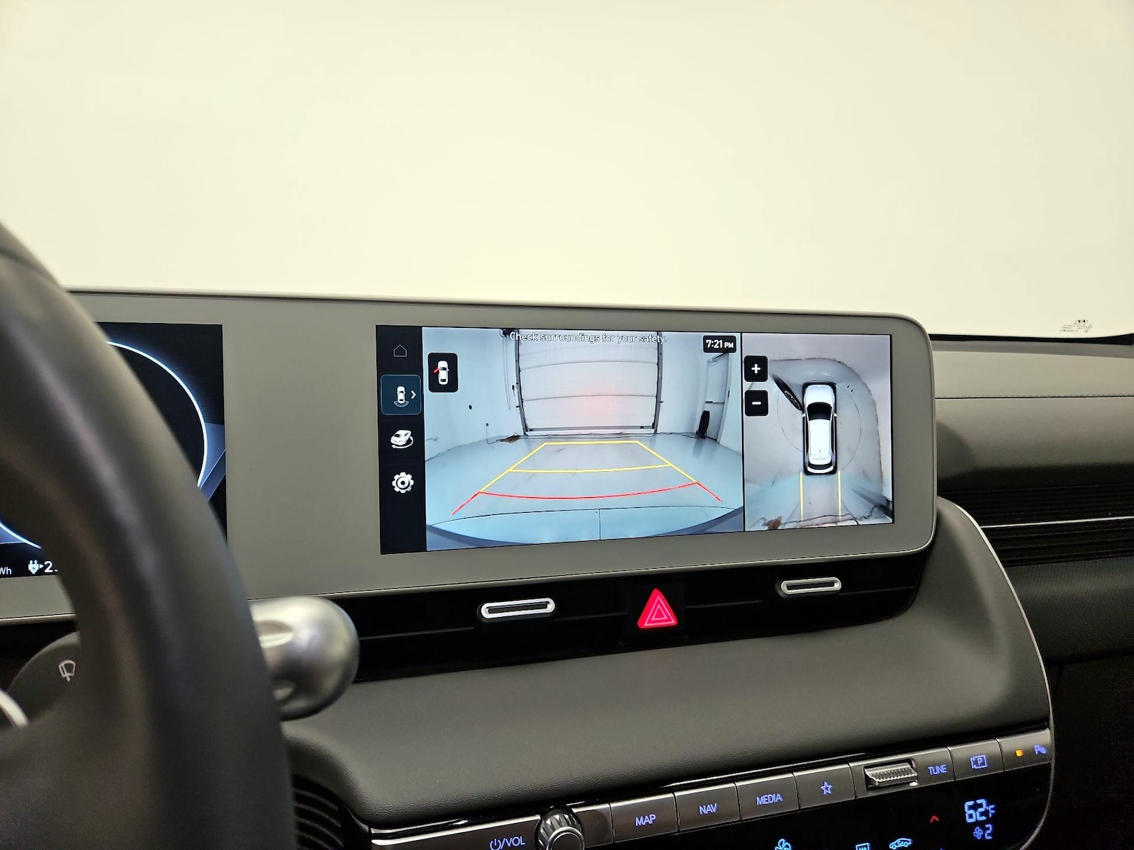 2024 Hyundai IONIQ 5 Limited - Photo 16