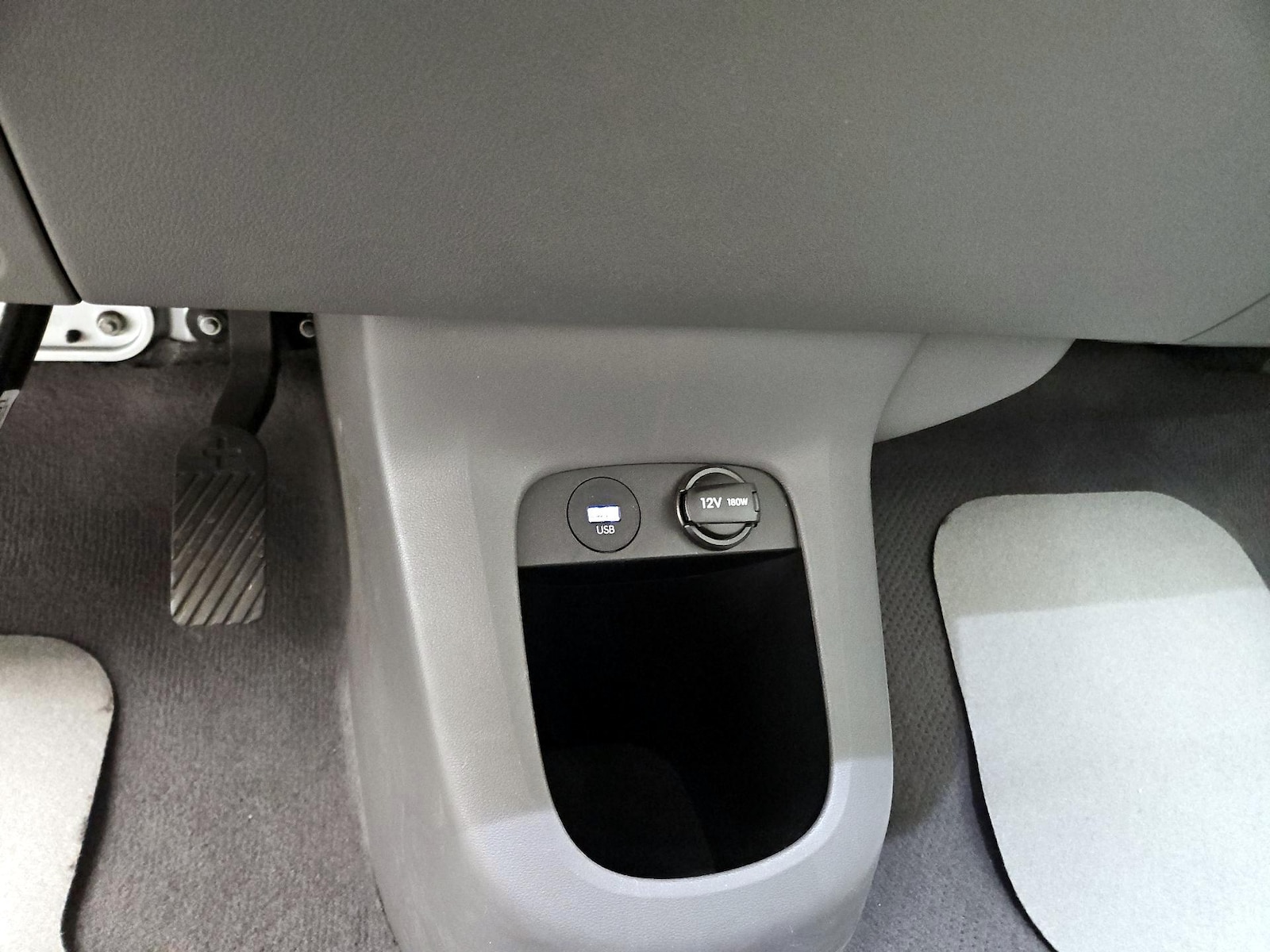 2024 Hyundai IONIQ 5 Limited - Photo 20