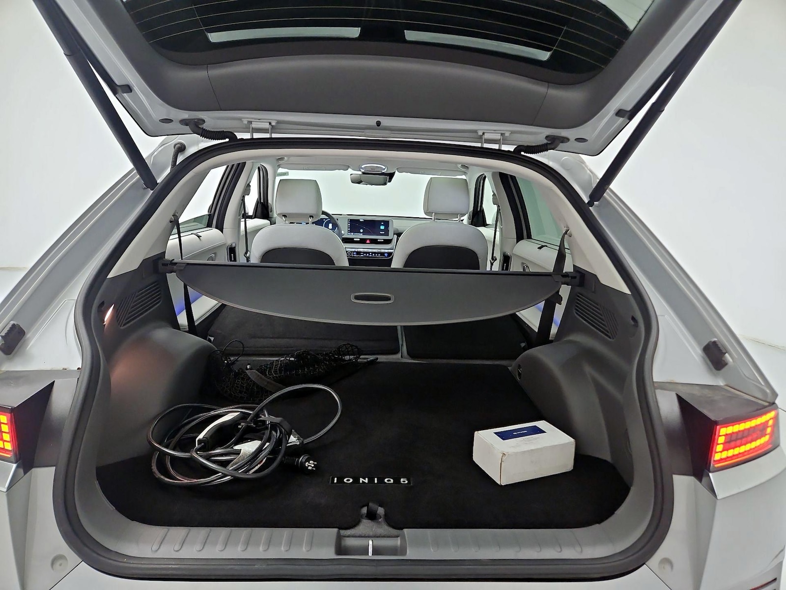 2024 Hyundai IONIQ 5 Limited - Photo 24