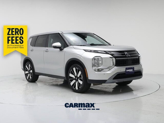Silver 2025 Mitsubishi Outlander SUV / Crossover Front-Wheel Drive Automatic