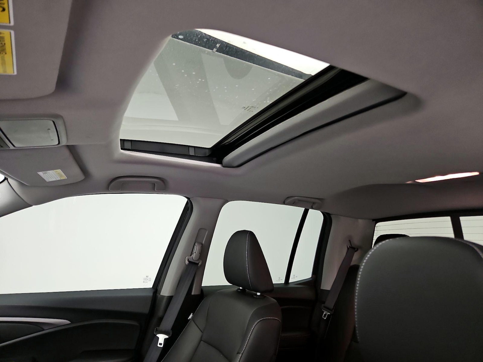 Sunroof(s) & Overhead Airbags