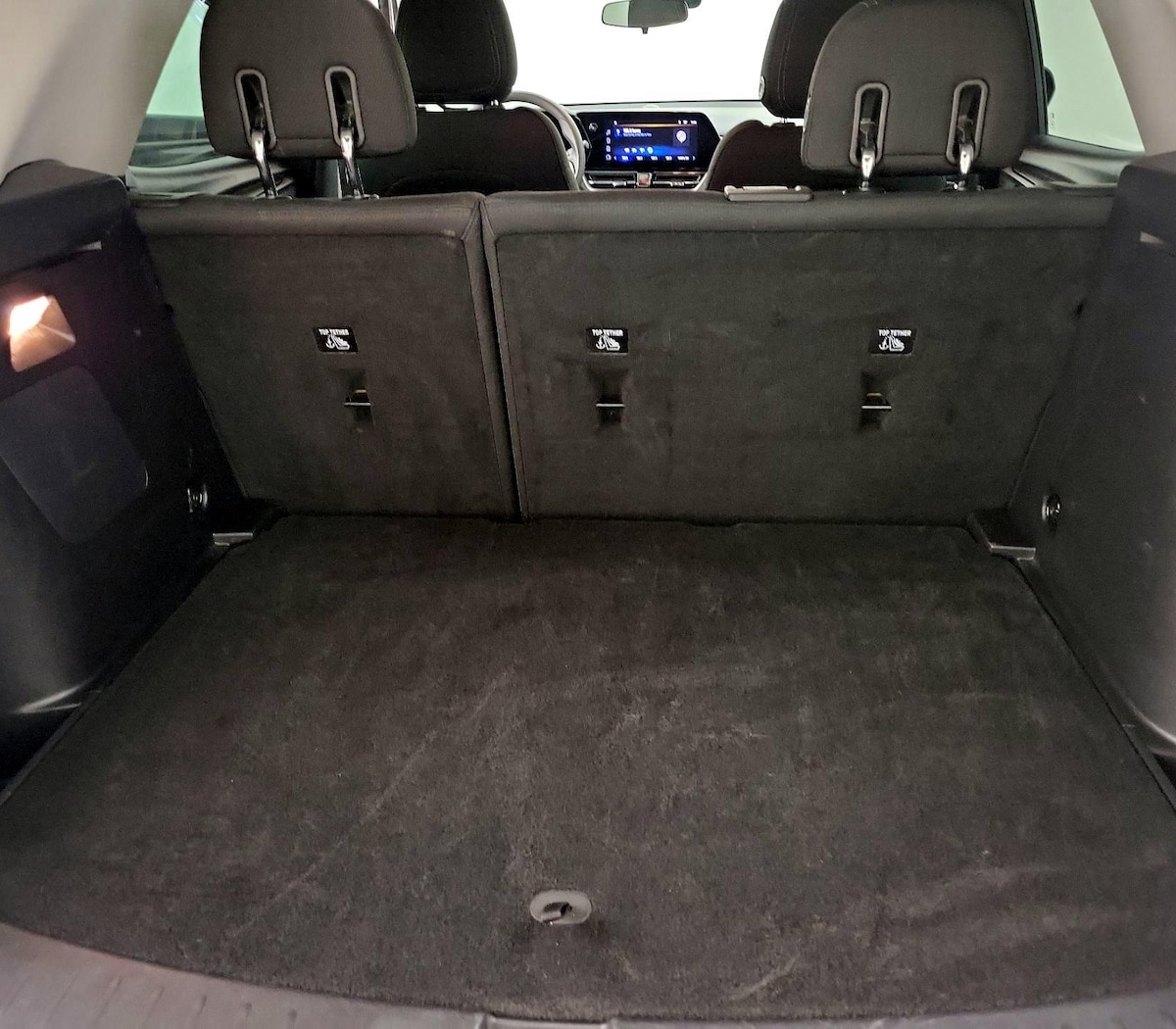 Trunk/Cargo (Seats Up)