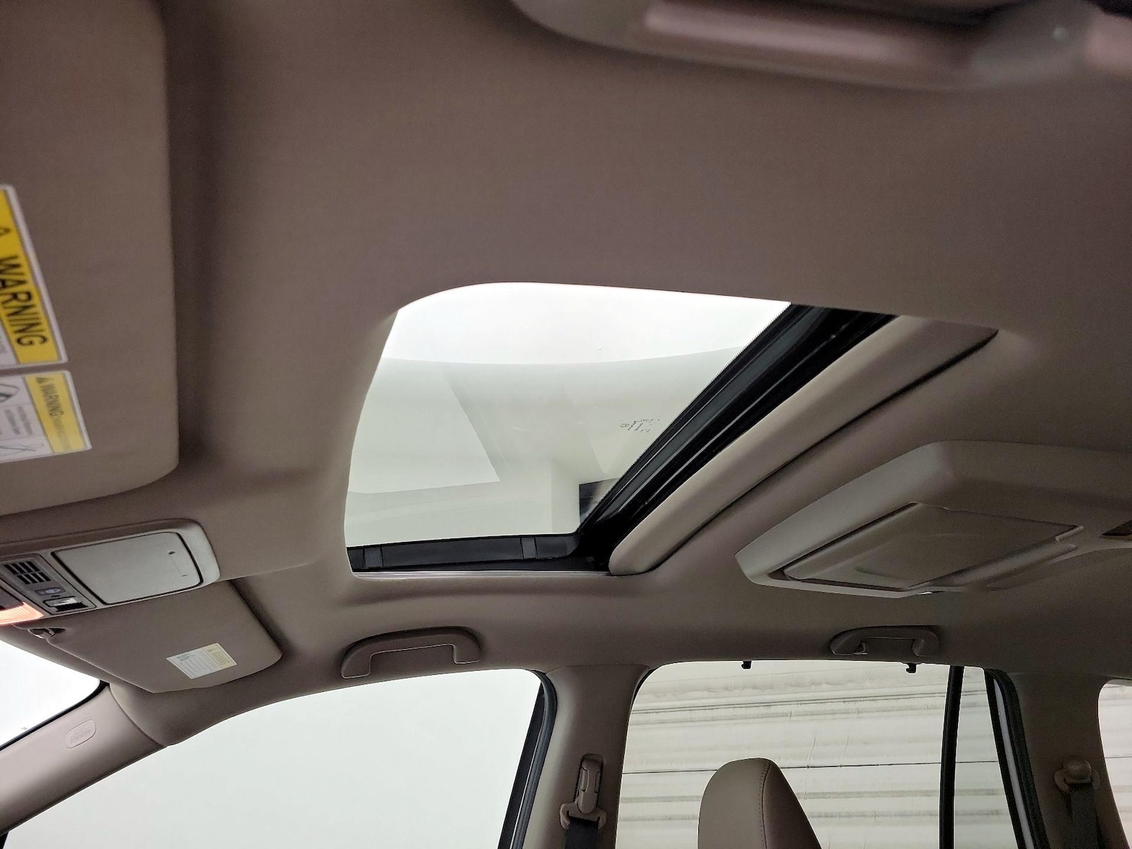 Sunroof(s) & Overhead Airbags