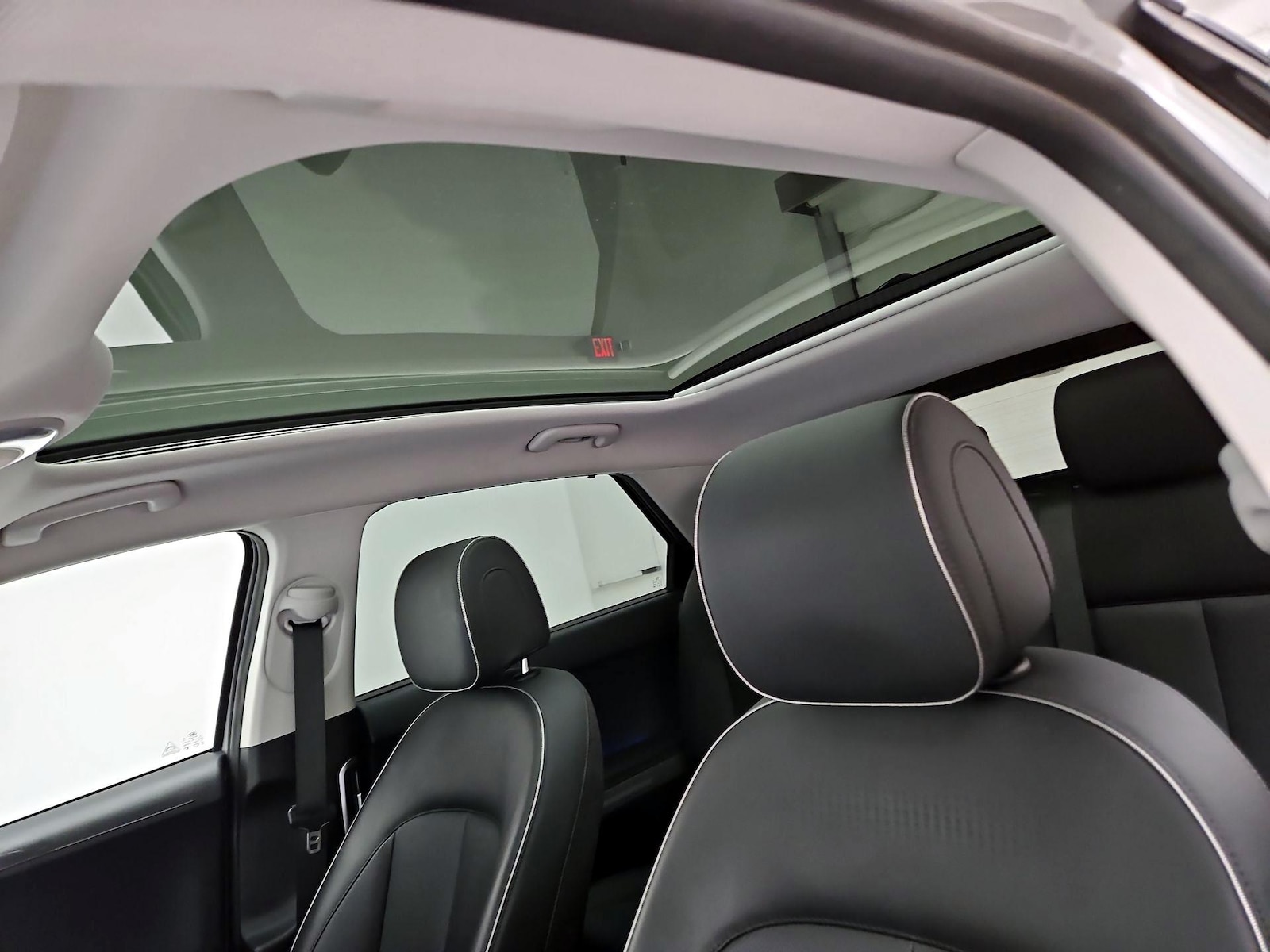 Skylight(s) & Overhead Airbags