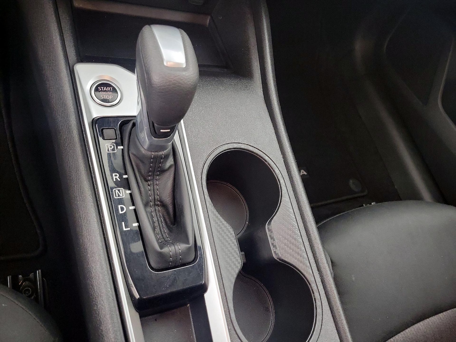 2025 Nissan Altima SV - Photo 16