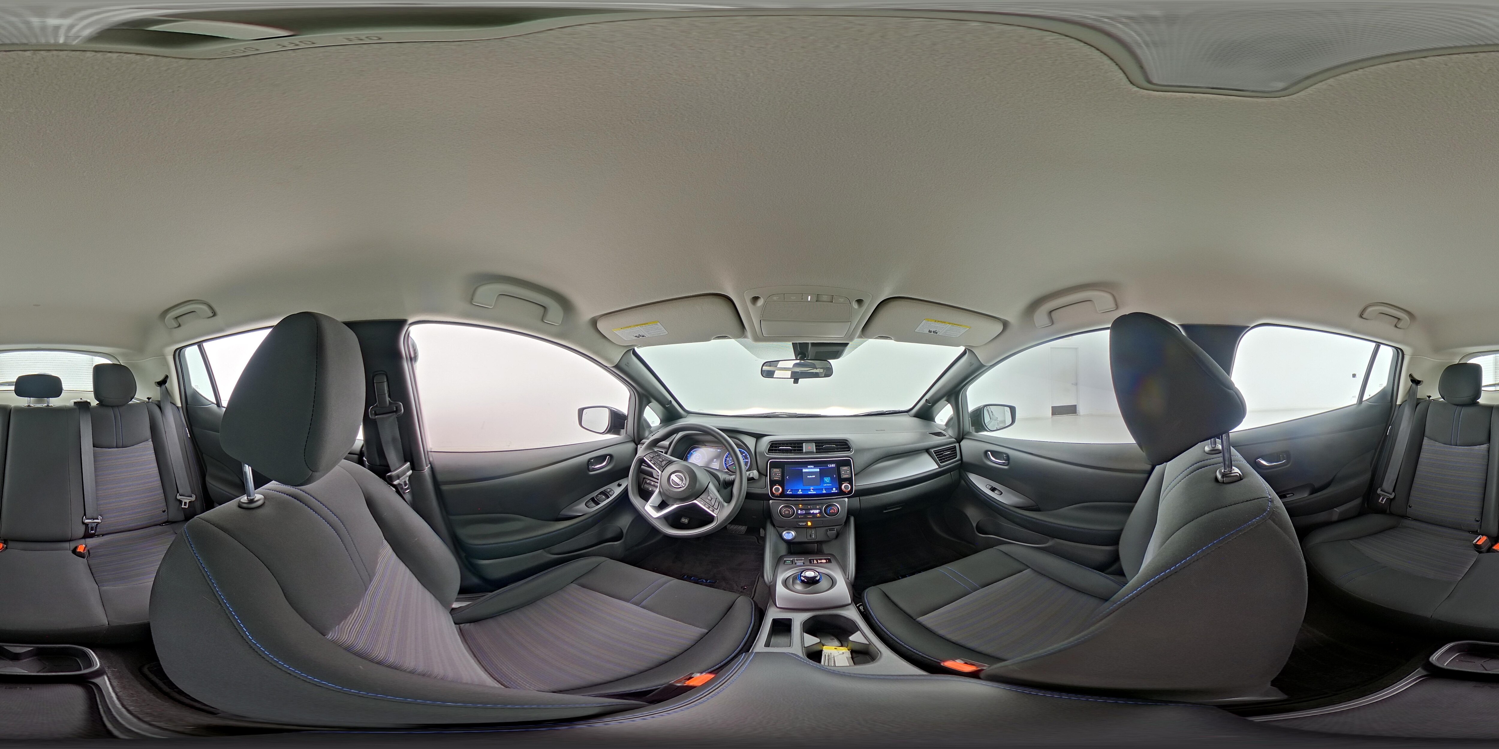 2025 Nissan Leaf S - Photo 24