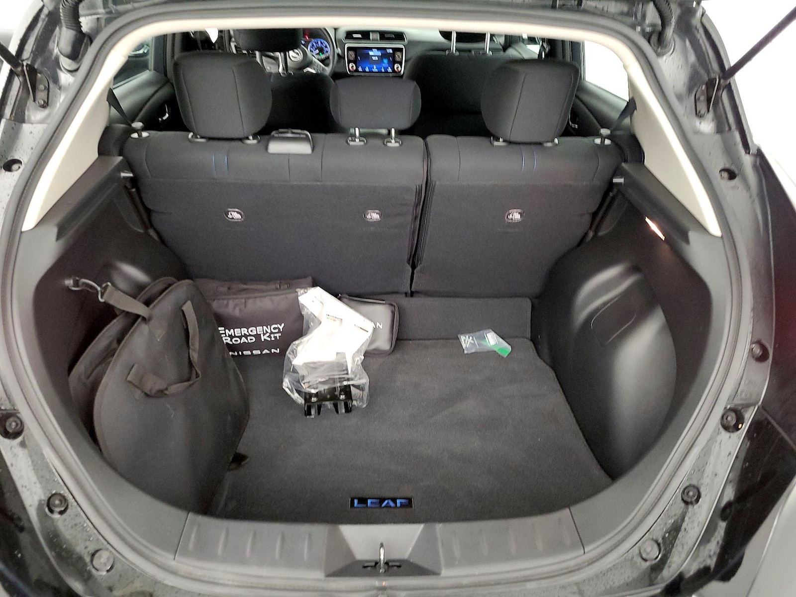 2025 Nissan Leaf S - Photo 21