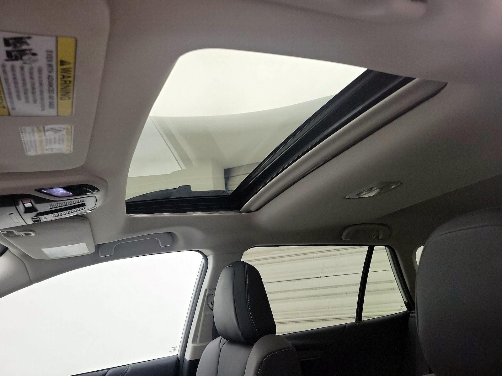 Sunroof(s) & Overhead Airbags