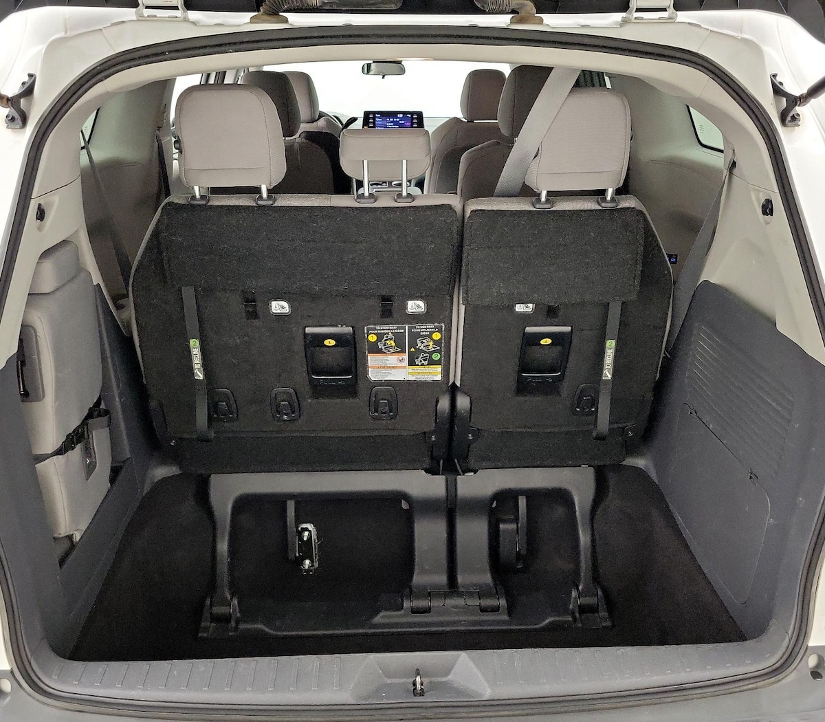 Trunk/Cargo (Seats Up)