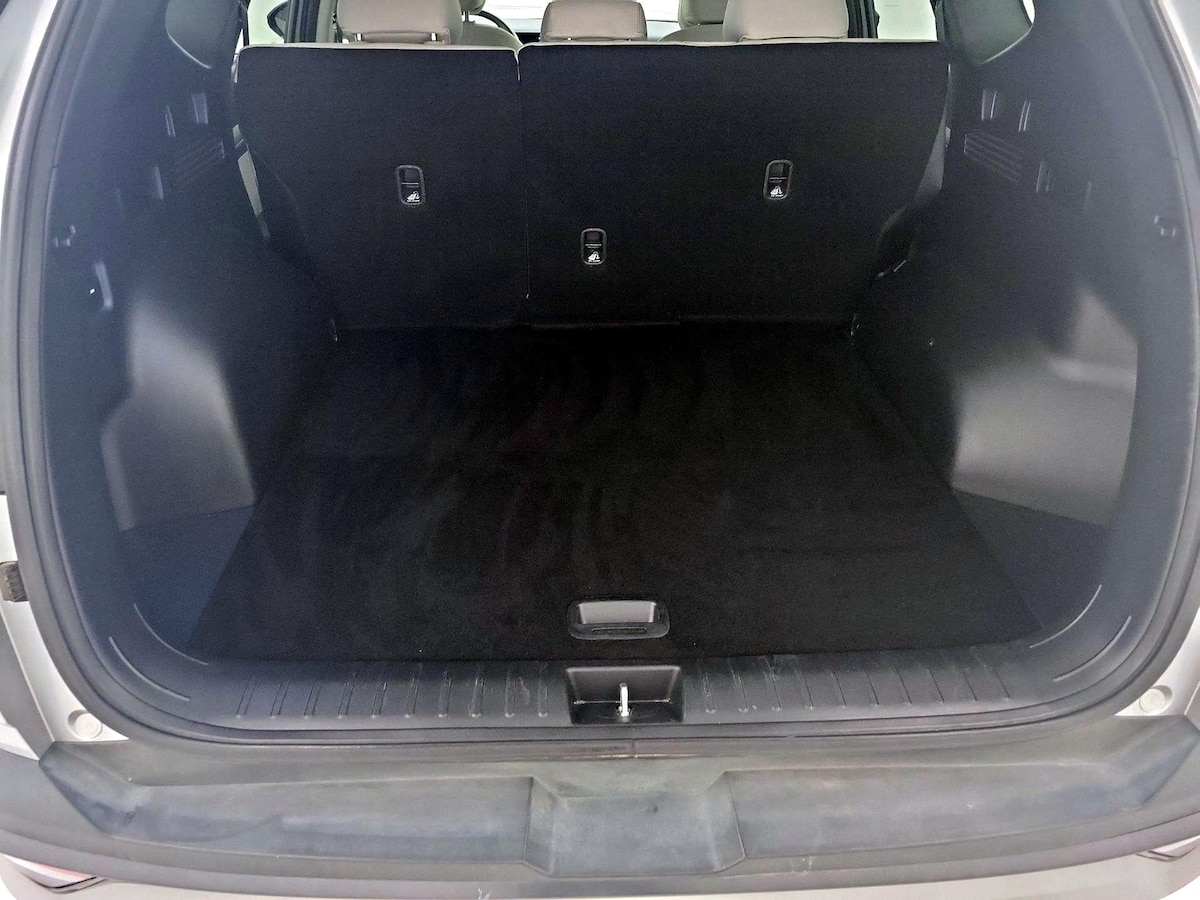 Trunk/Cargo (Seats Up)