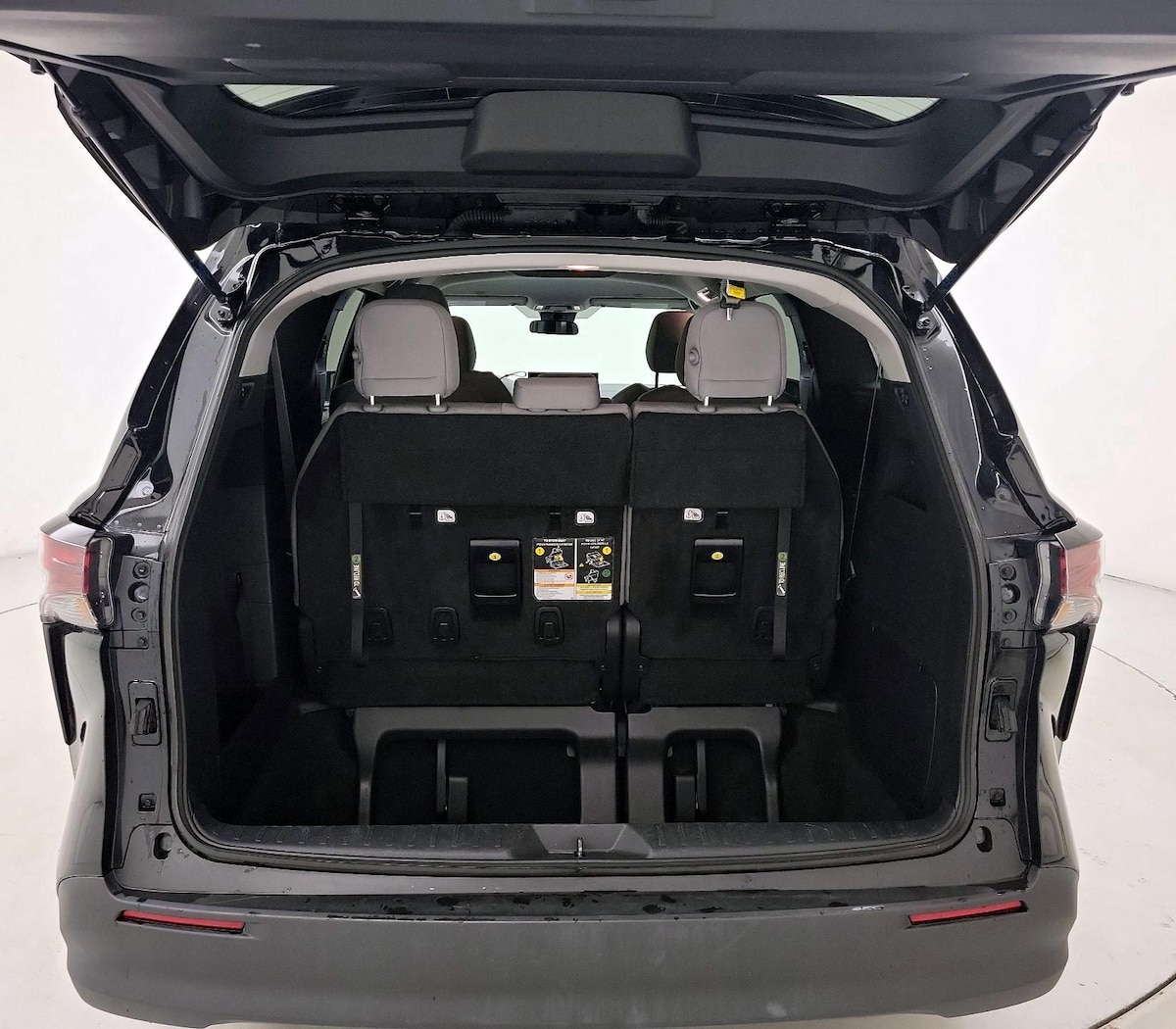 Trunk/Cargo (Seats Up)