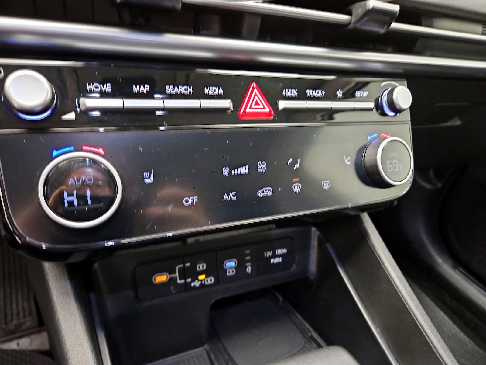 2025 Hyundai Tucson SEL - Photo 17