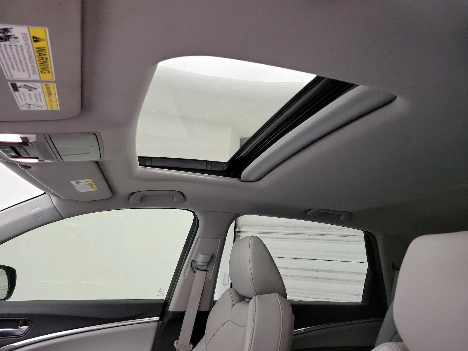 Sunroof(s) & Overhead Airbags