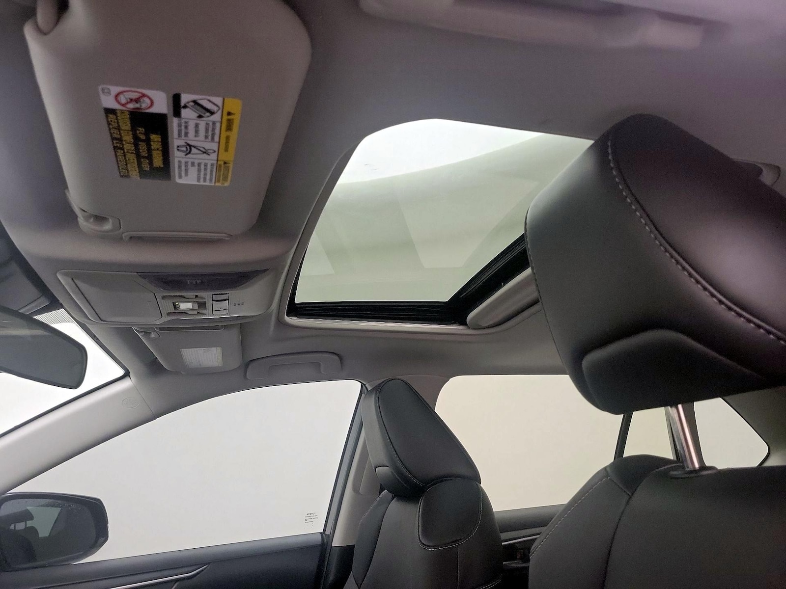 Sunroof(s) & Overhead Airbags
