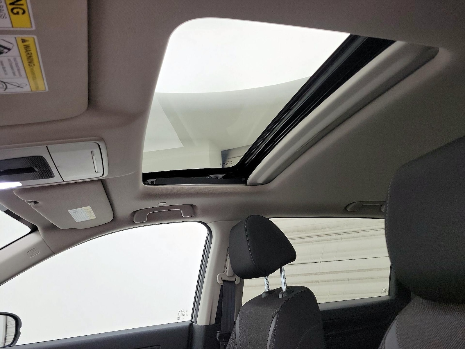 Sunroof(s) & Overhead Airbags