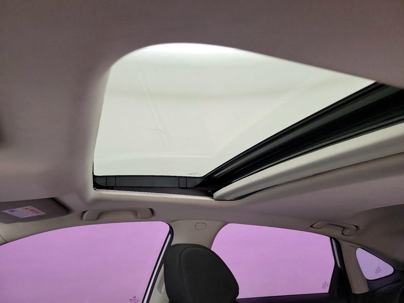 Sunroof(s) & Overhead Airbags