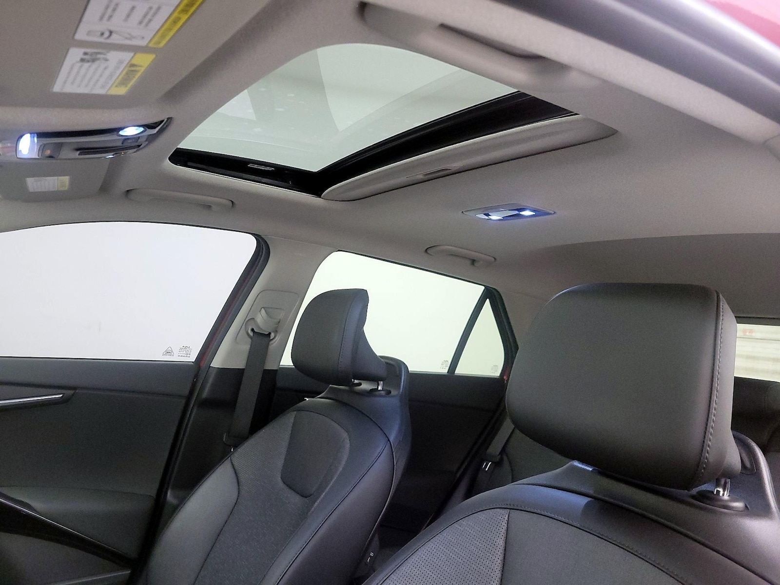Sunroof(s) & Overhead Airbags