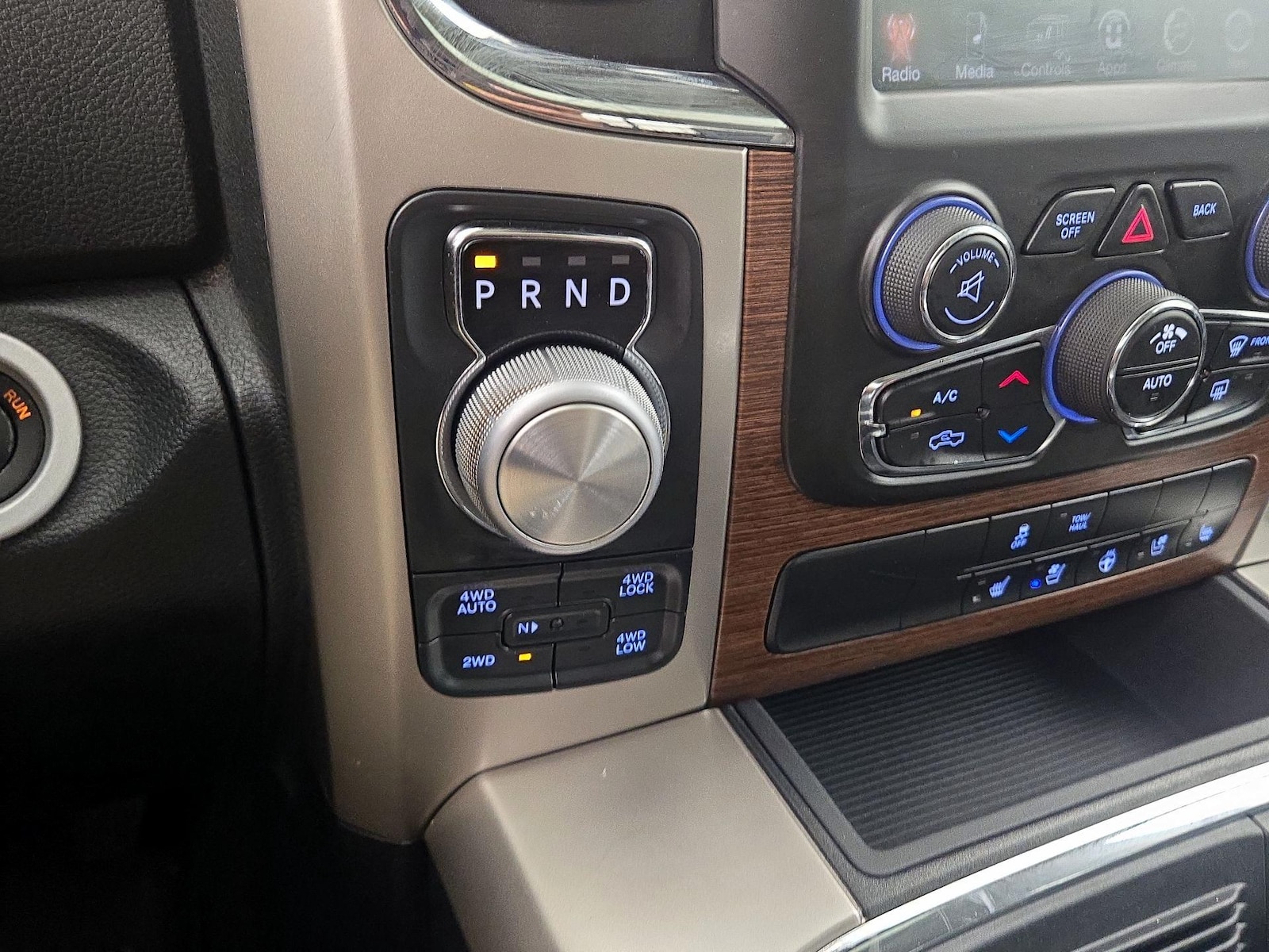 2016 RAM Ram 1500 Pickup Laramie - Photo 19