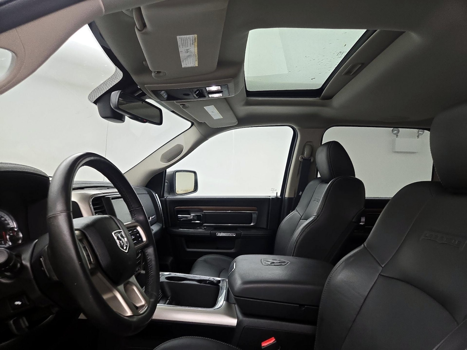 2016 RAM Ram 1500 Pickup Laramie - Photo 21