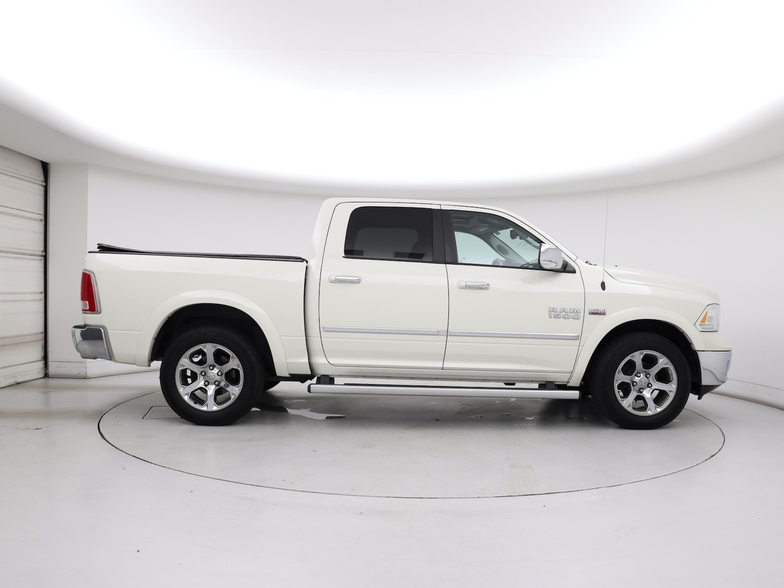 2016 RAM Ram 1500 Pickup Laramie - Photo 8