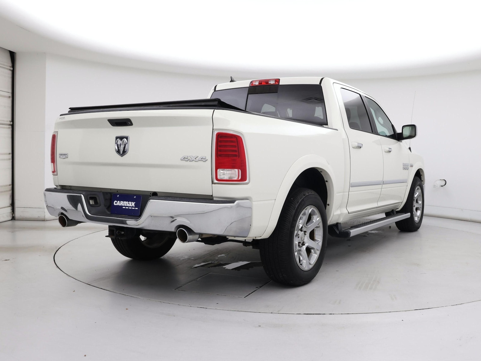 2016 RAM Ram 1500 Pickup Laramie - Photo 9