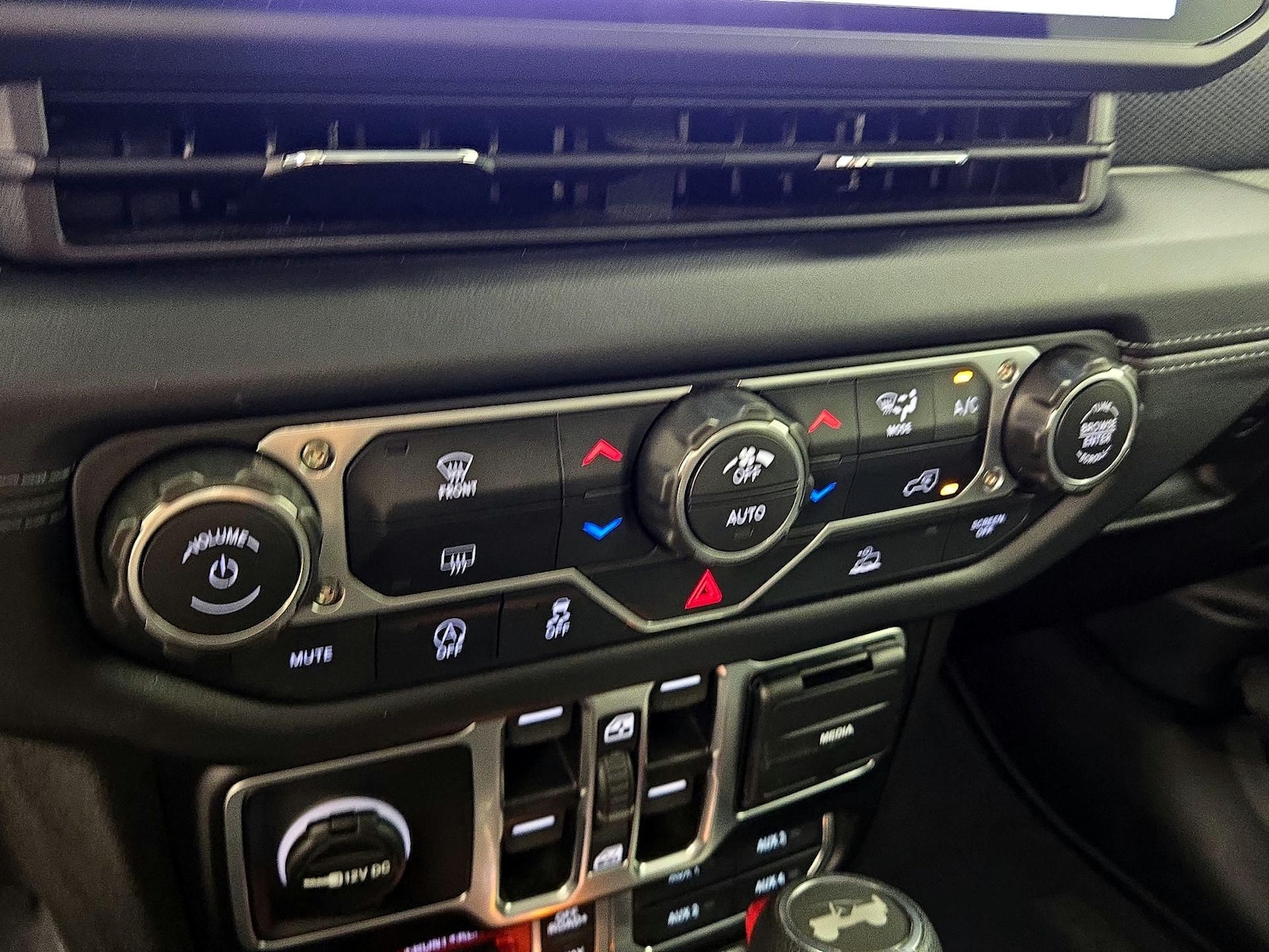 2026 Jeep Wrangler 4-Door Rubicon - Photo 17