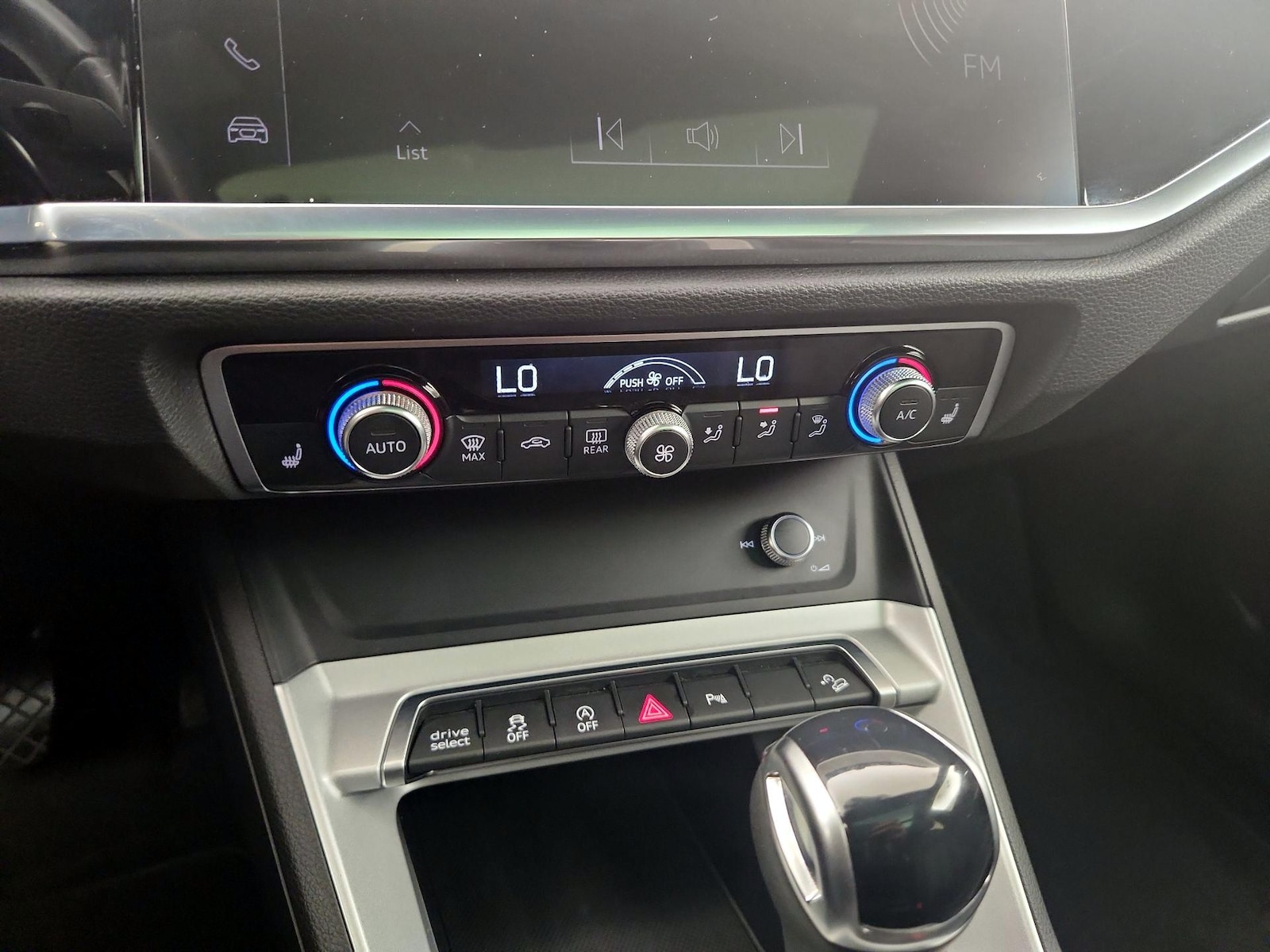 2025 Audi Q3 S Line Premium - Photo 14