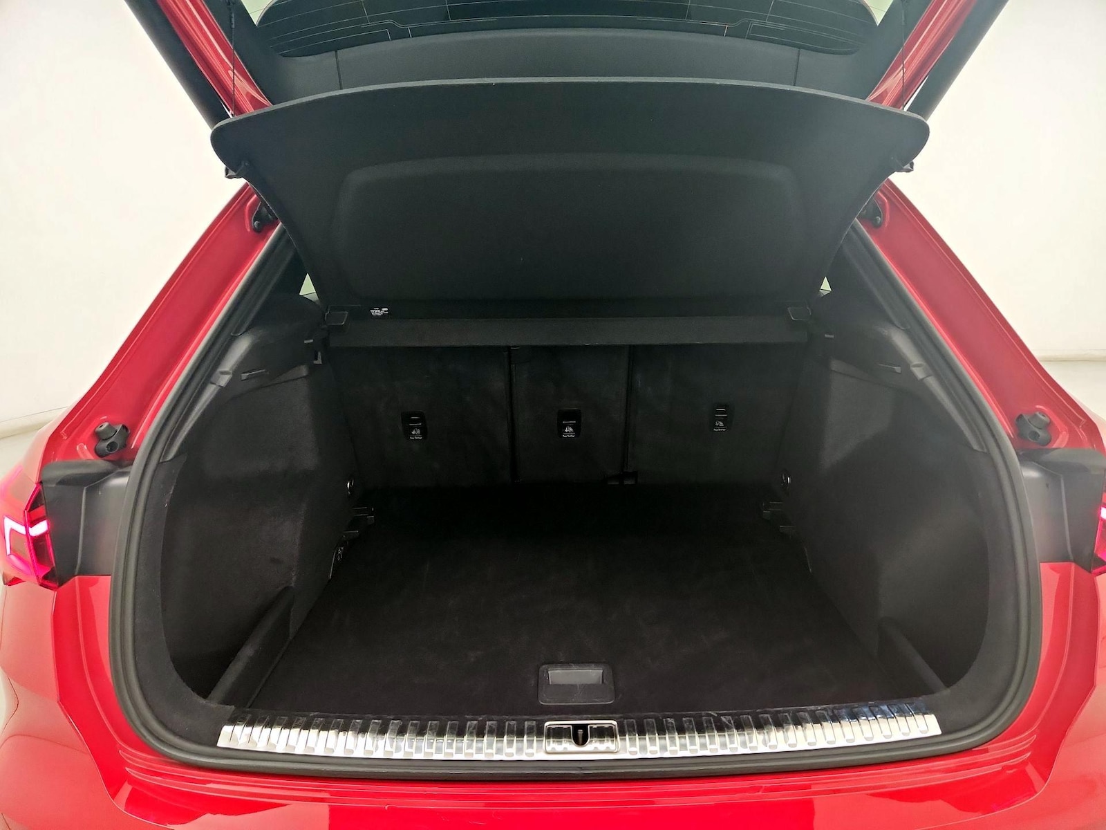 2025 Audi Q3 S Line Premium - Photo 19