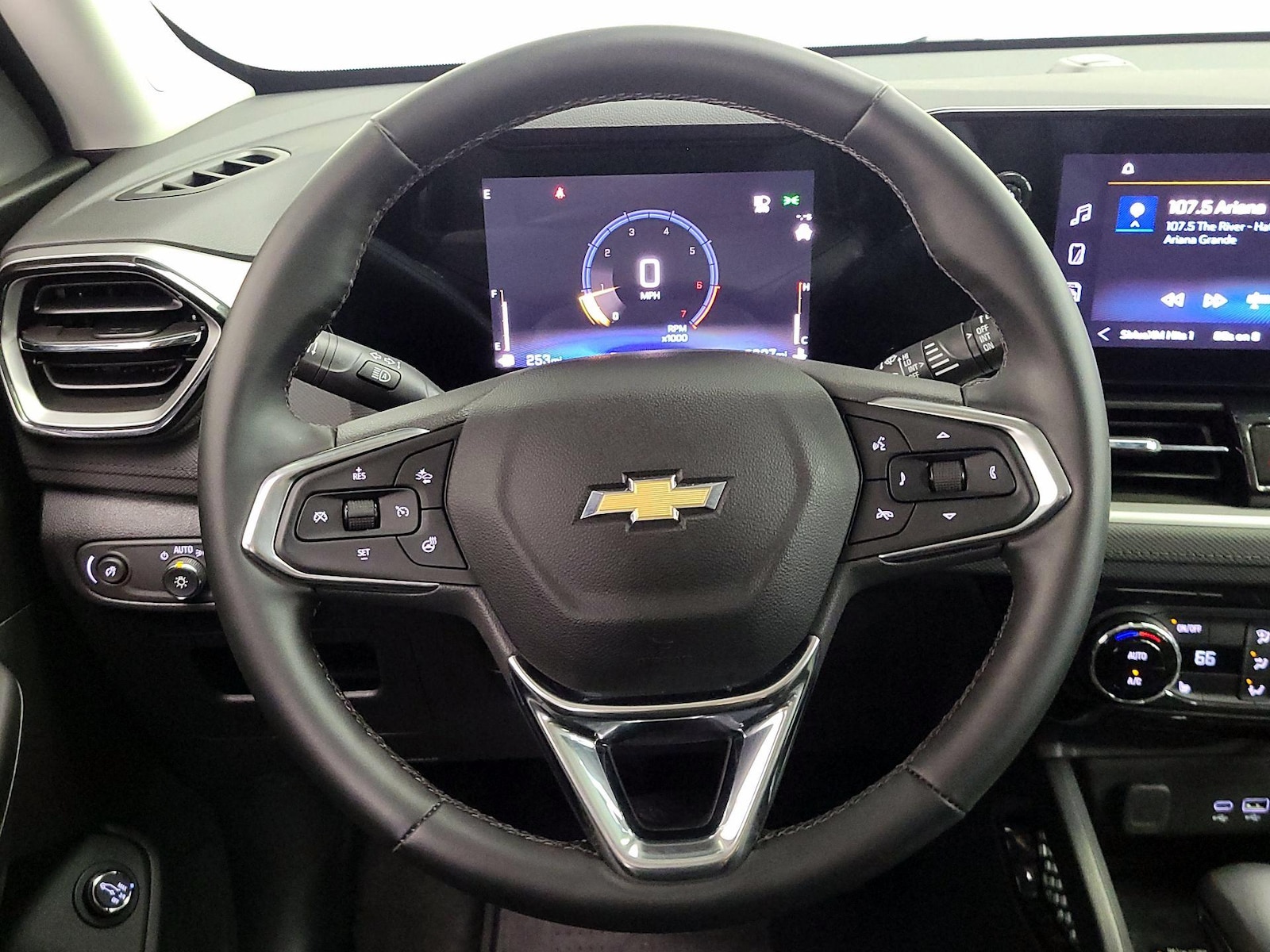2026 Chevrolet Trailblazer LT - Photo 11