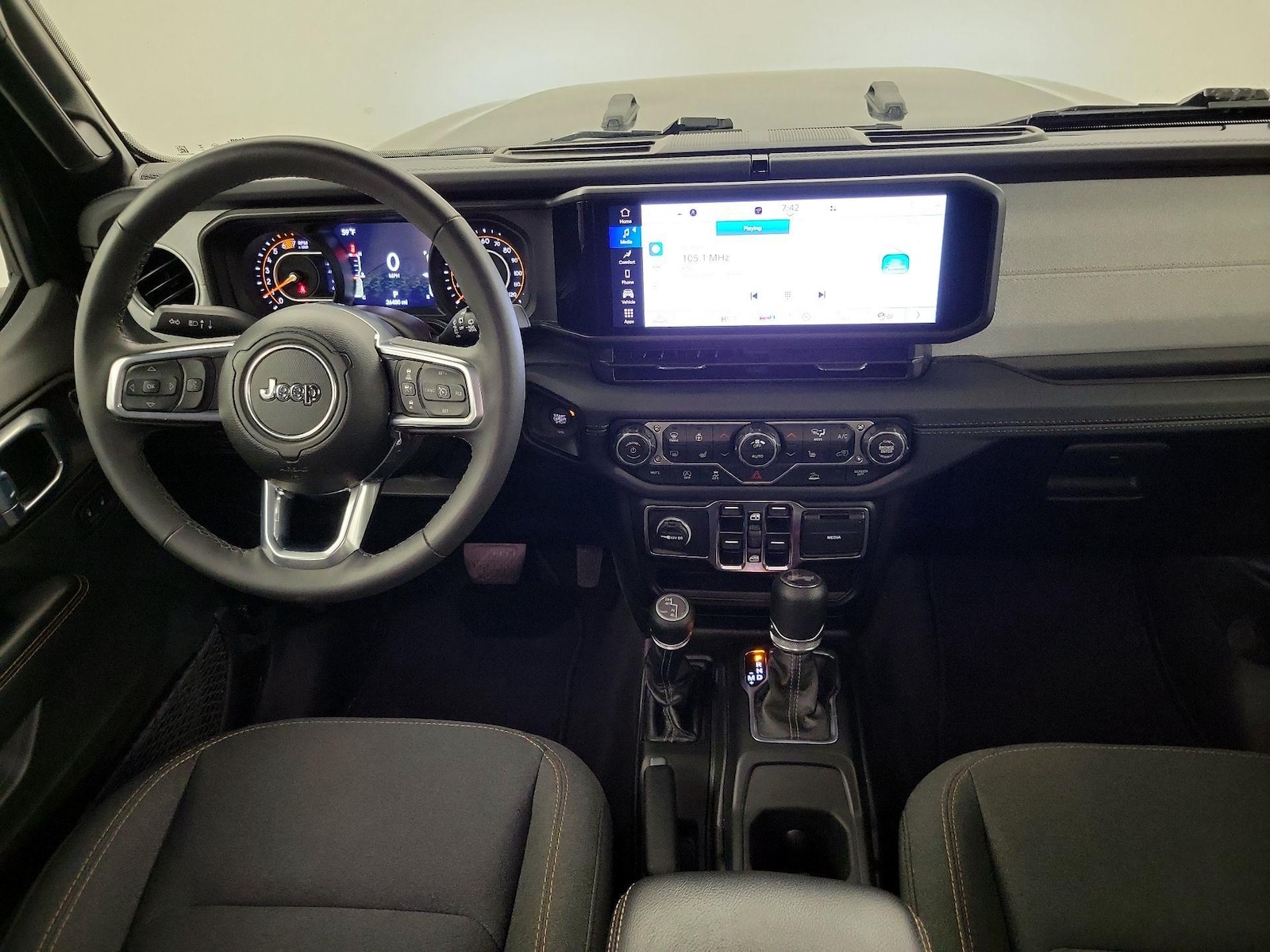 Apple CarPlay® & Android Auto™