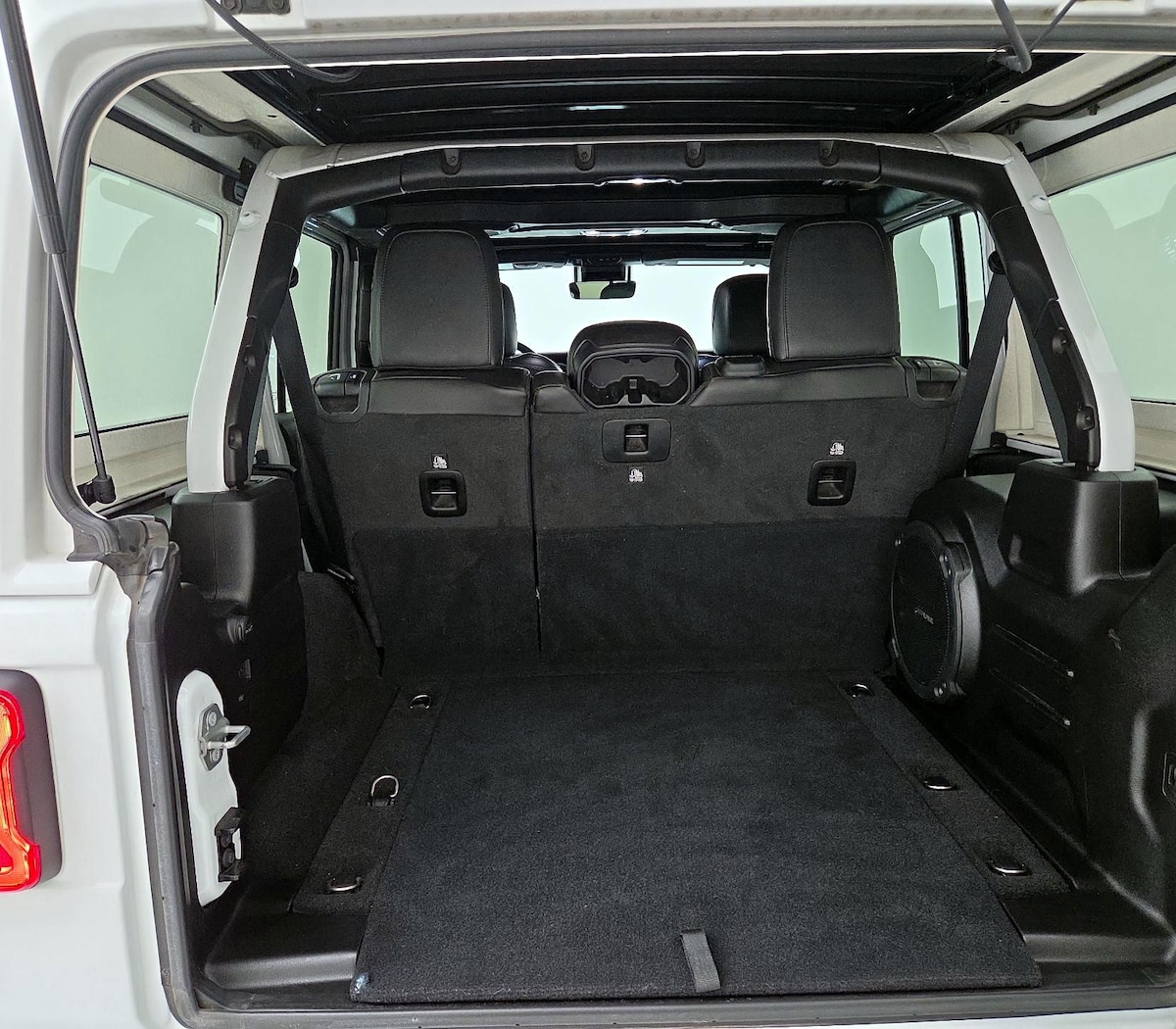 Trunk/Cargo (Seats Up)