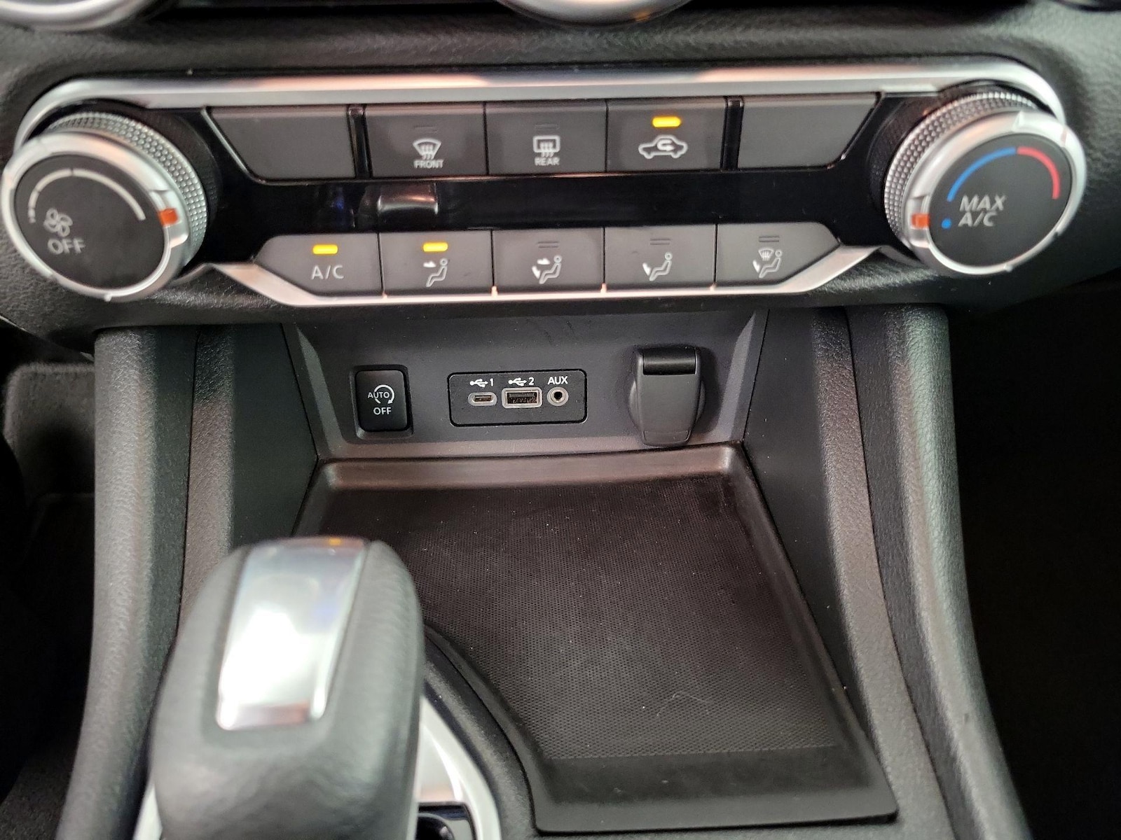 2024 Nissan Sentra SV - Photo 17