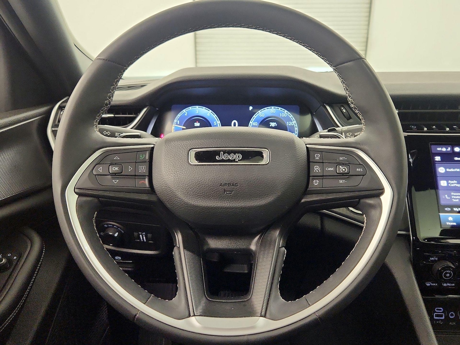 2023 Jeep Grand Cherokee Altitude - Photo 11