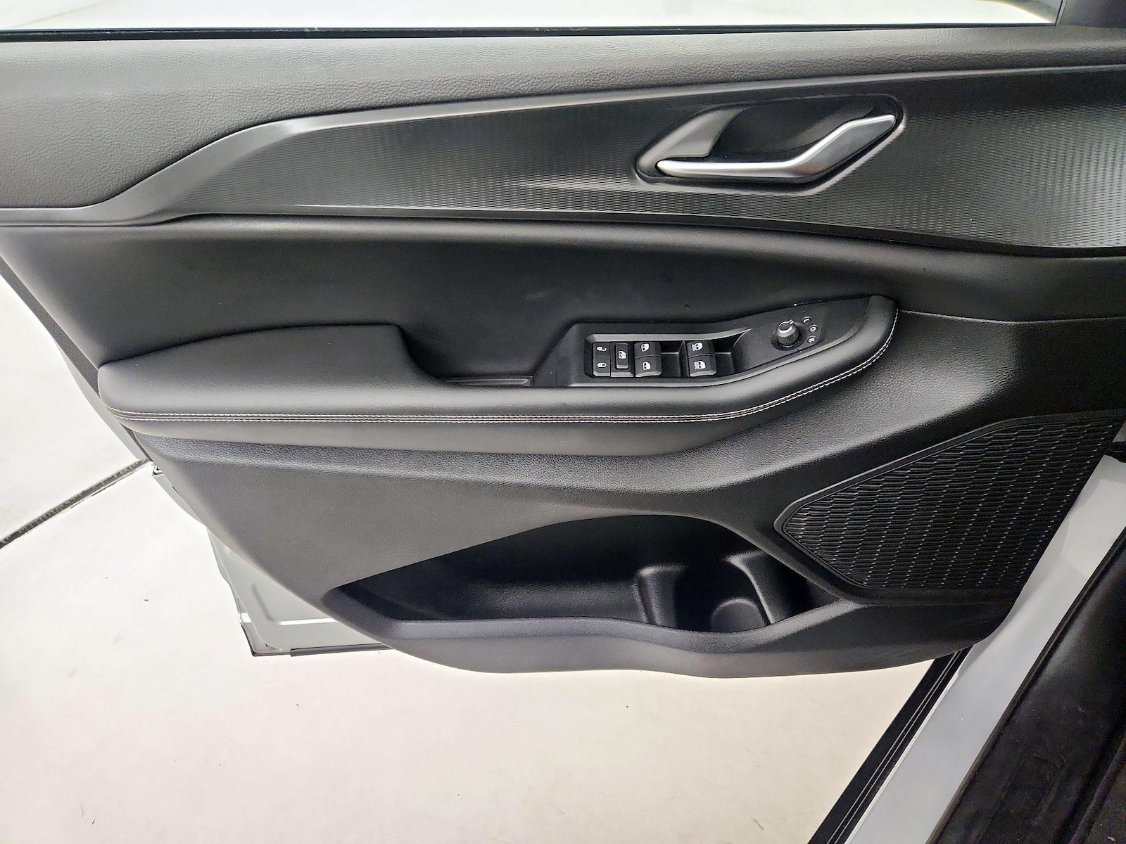 2023 Jeep Grand Cherokee Altitude - Photo 13