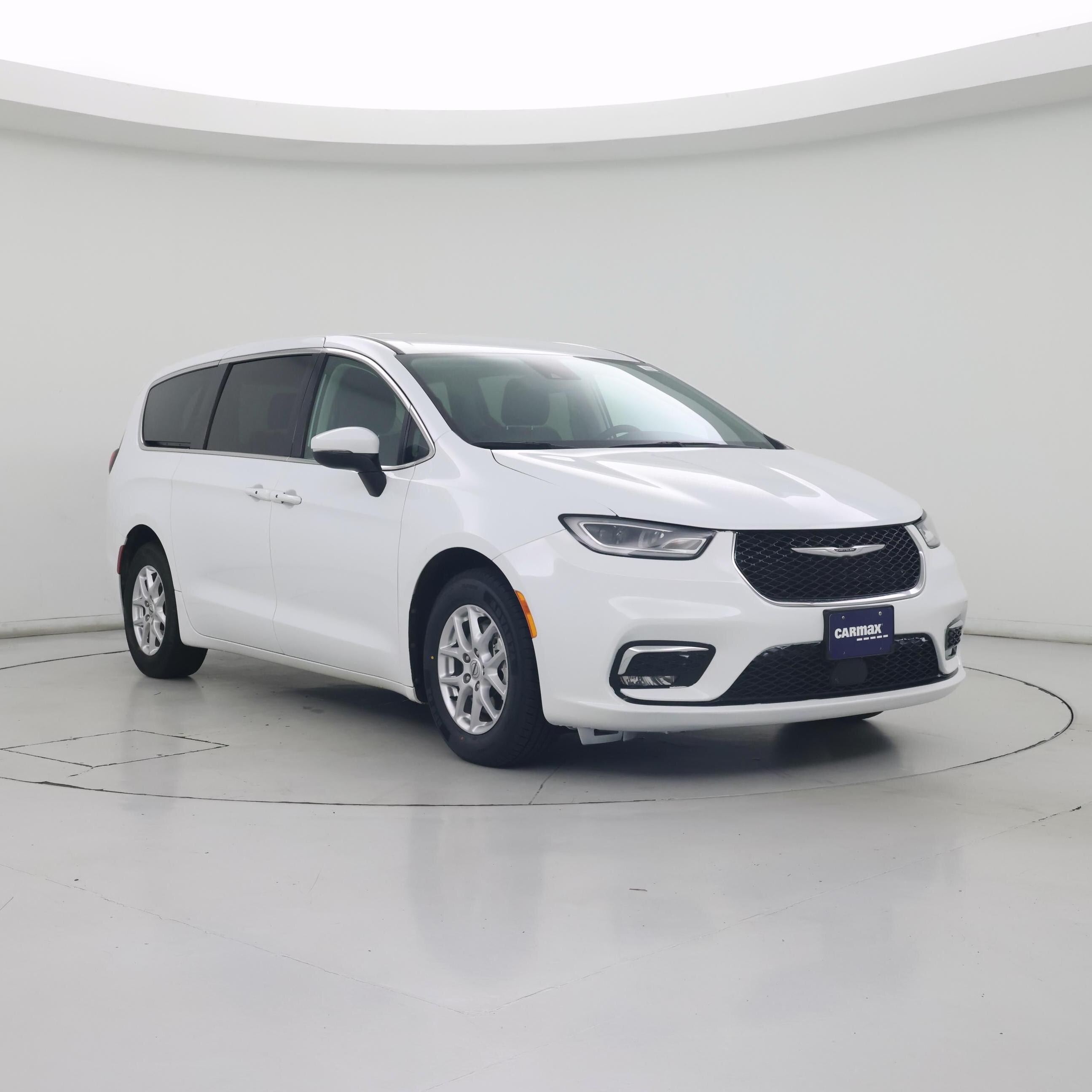 White 2023 Chrysler Pacifica Minivan Front-Wheel Drive Automatic