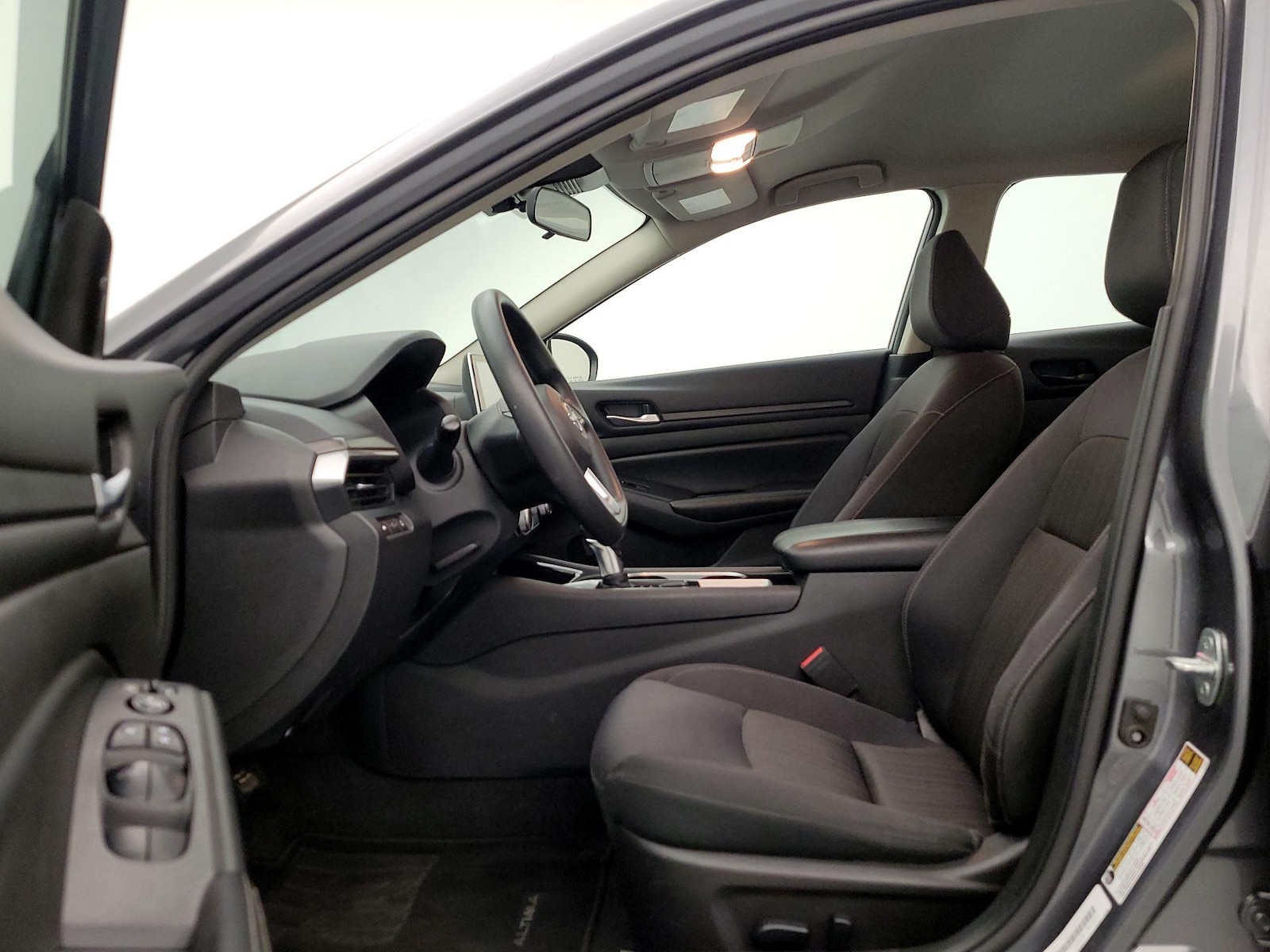 Power Seat(s) & Side Airbags