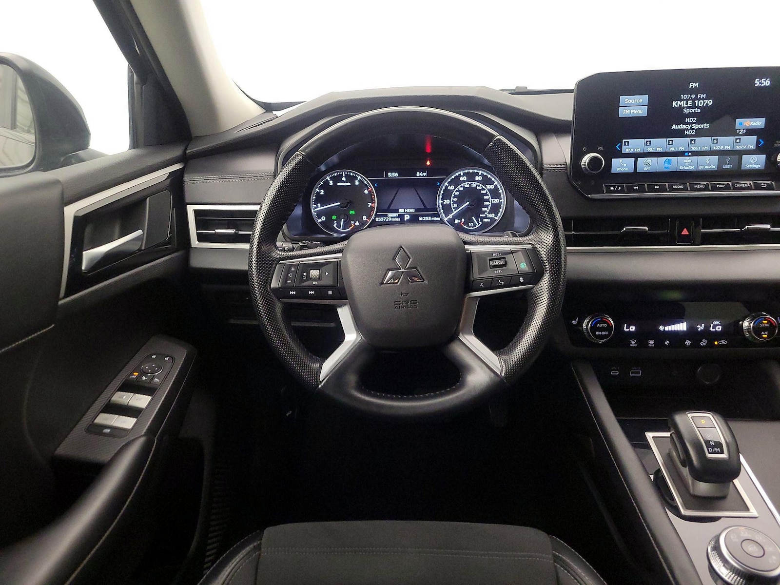 2024 Mitsubishi Outlander SE - Photo 11