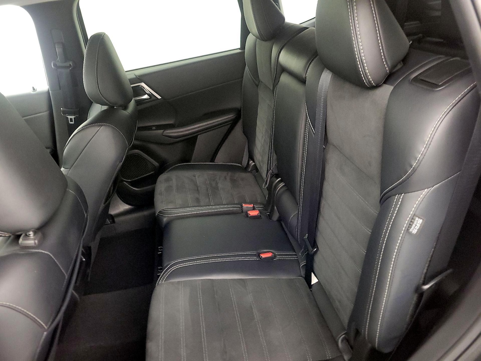 2024 Mitsubishi Outlander SE - Photo 20