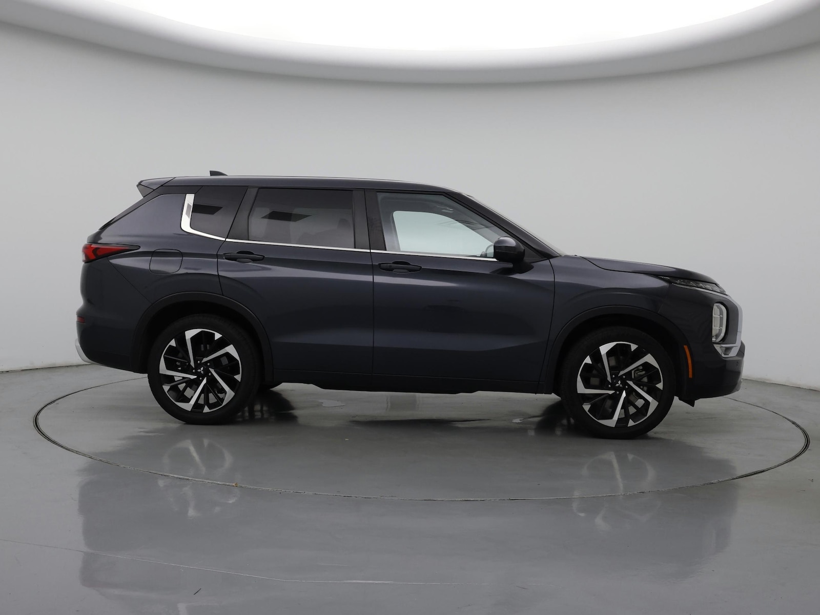 2024 Mitsubishi Outlander SE - Photo 8
