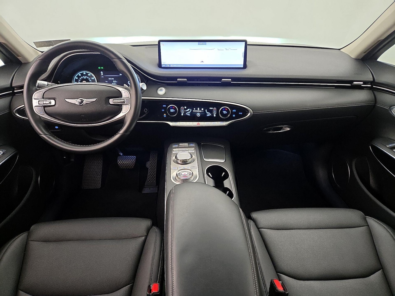 2025 GENESIS GV70 Standard - Photo 10