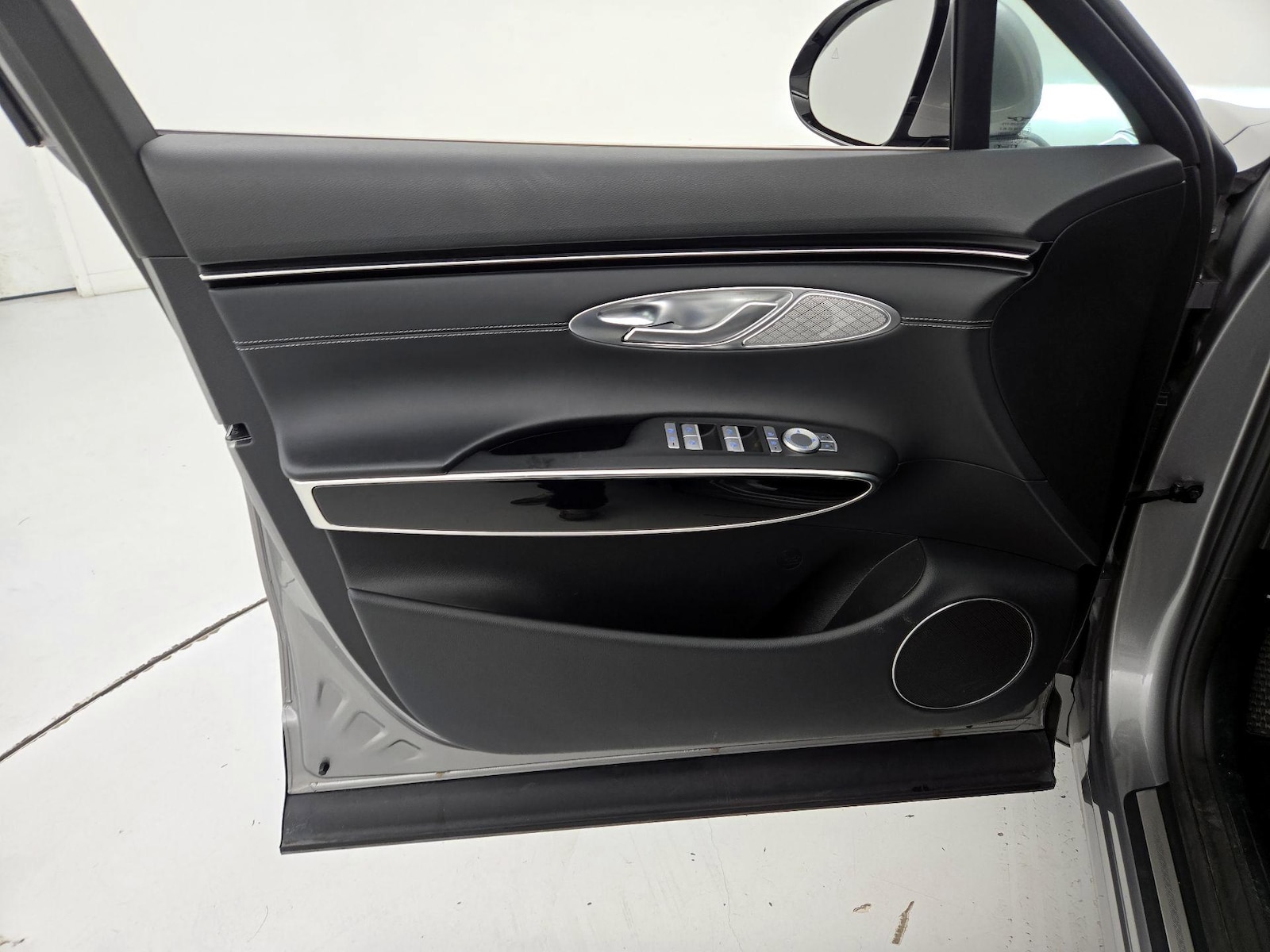 2025 GENESIS GV70 Standard - Photo 13