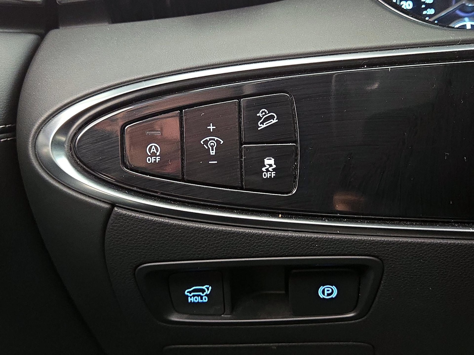 2025 GENESIS GV70 Standard - Photo 14