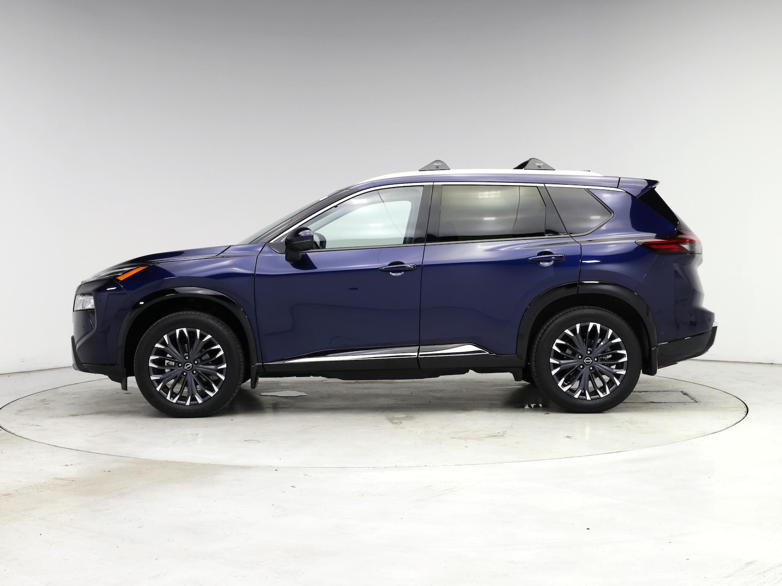 2026 Nissan Rogue Platinum - Photo 4
