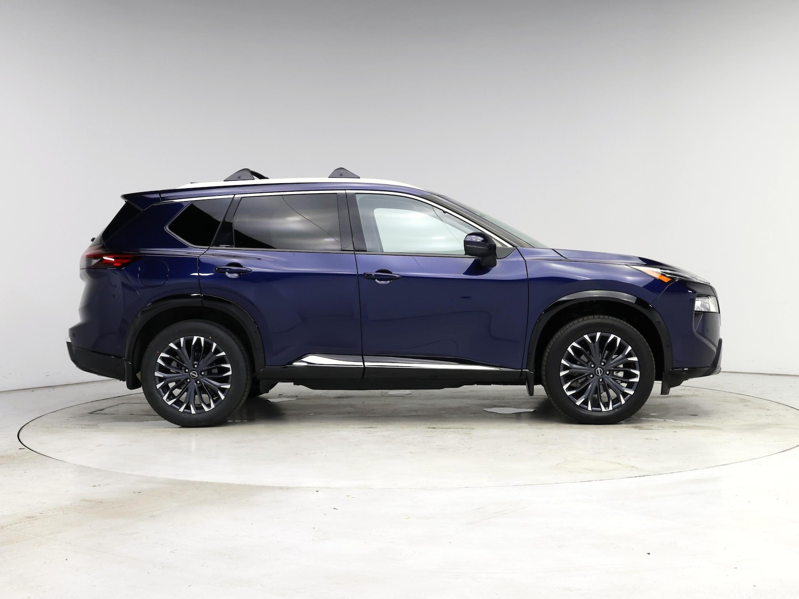 2026 Nissan Rogue Platinum - Photo 8